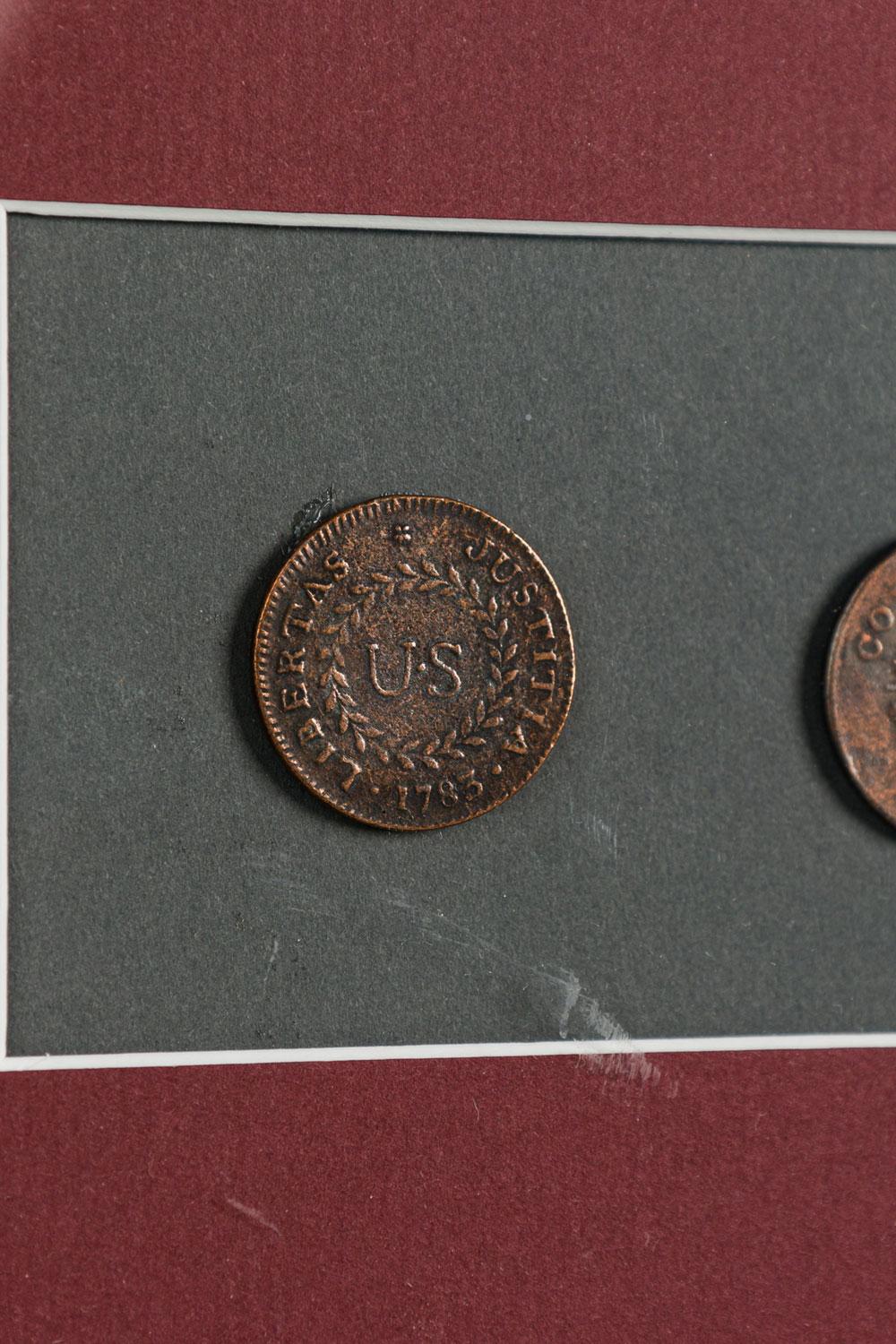 Cuivre Letter Fragment and Antique Coins in Burgundy Matting and a Gilt Frame en vente