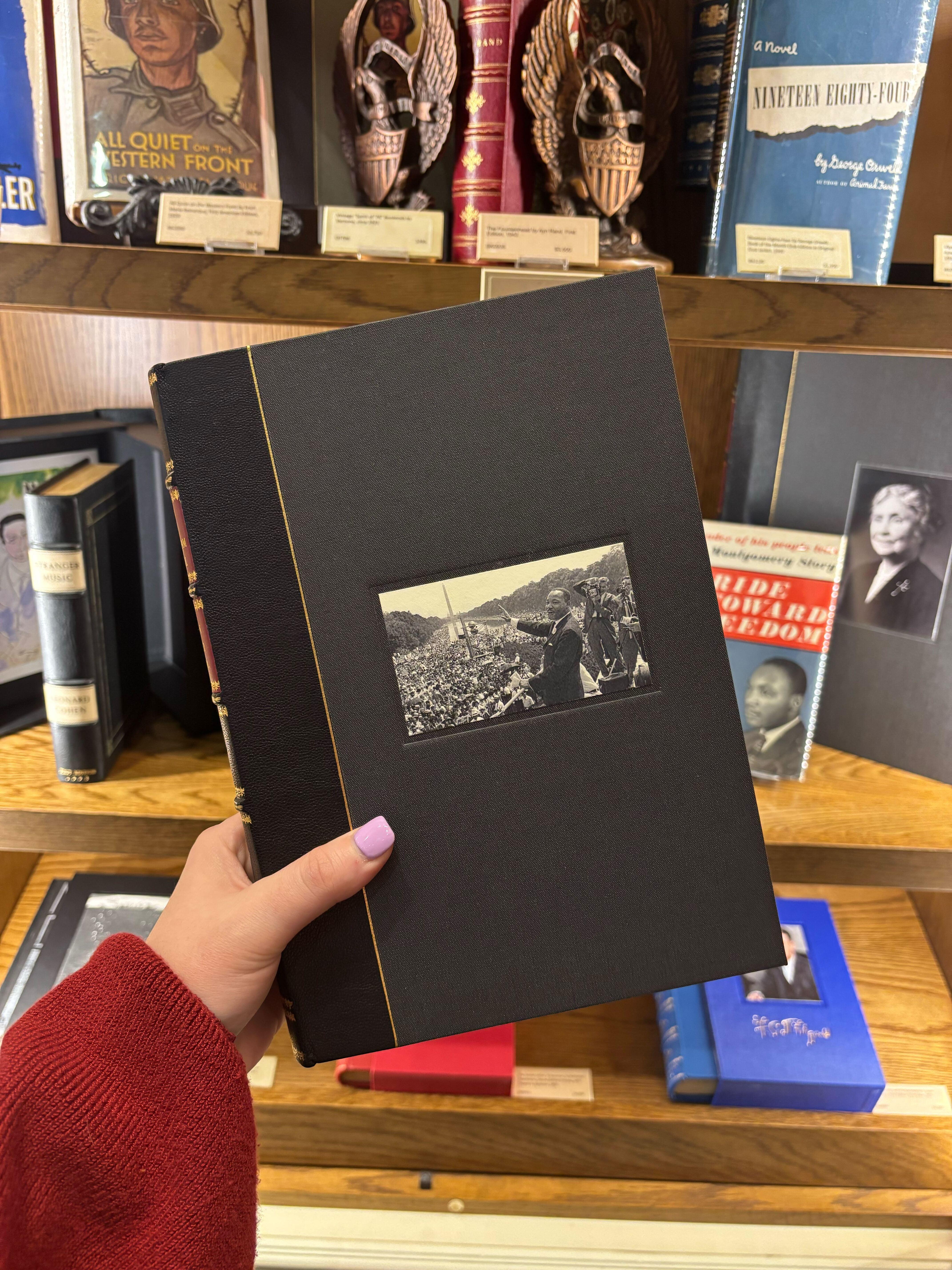 Letter From Birmingham City Jail par Martin Luther King Jr., Pamphlet imprimé en vente 3
