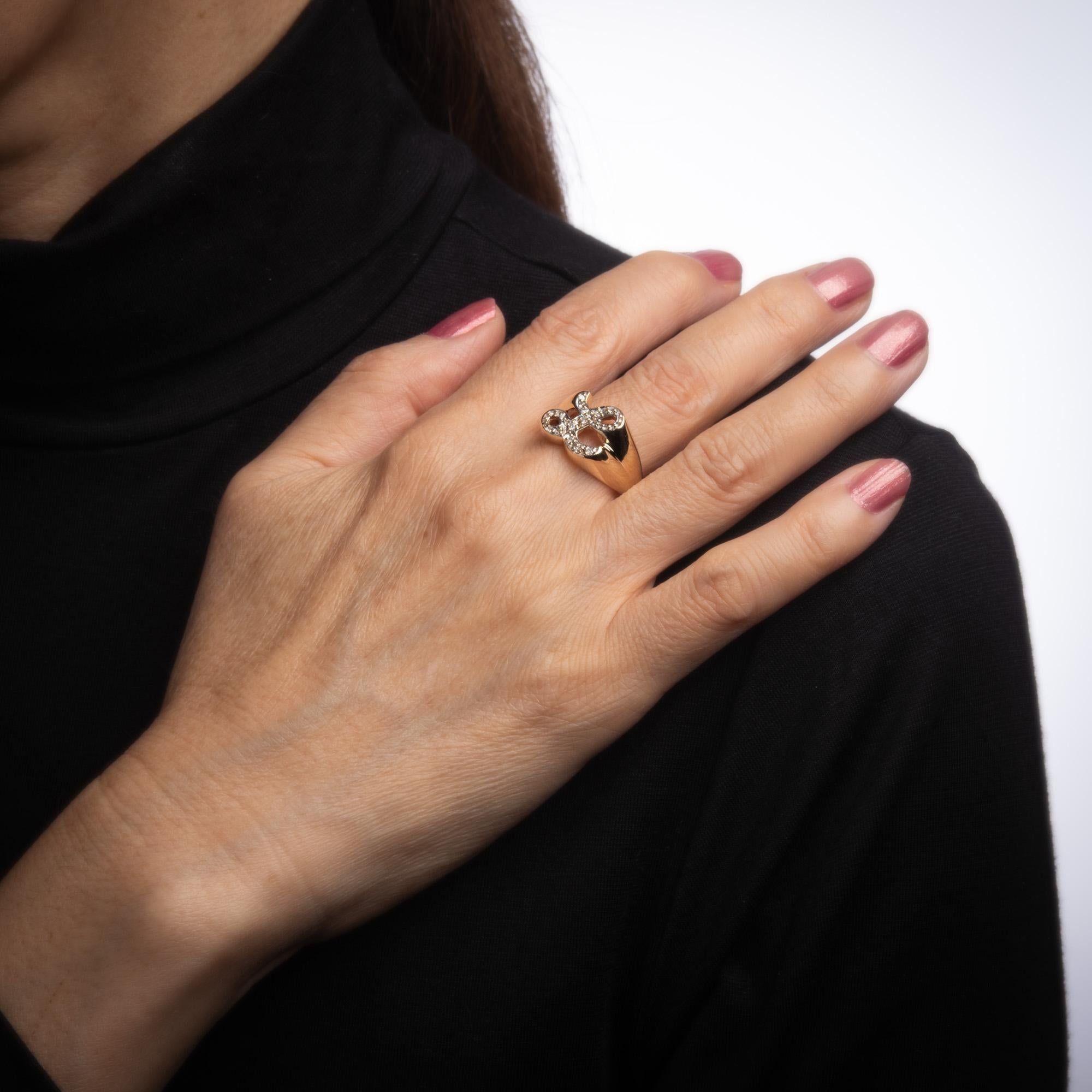 Modern Letter L Diamond Signet Ring Vintage 14 Karat Yellow Gold Initial Estate Jewelry