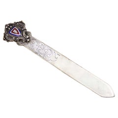 Letter opener in silver with five corners of Portugal in enamel, reliefs
