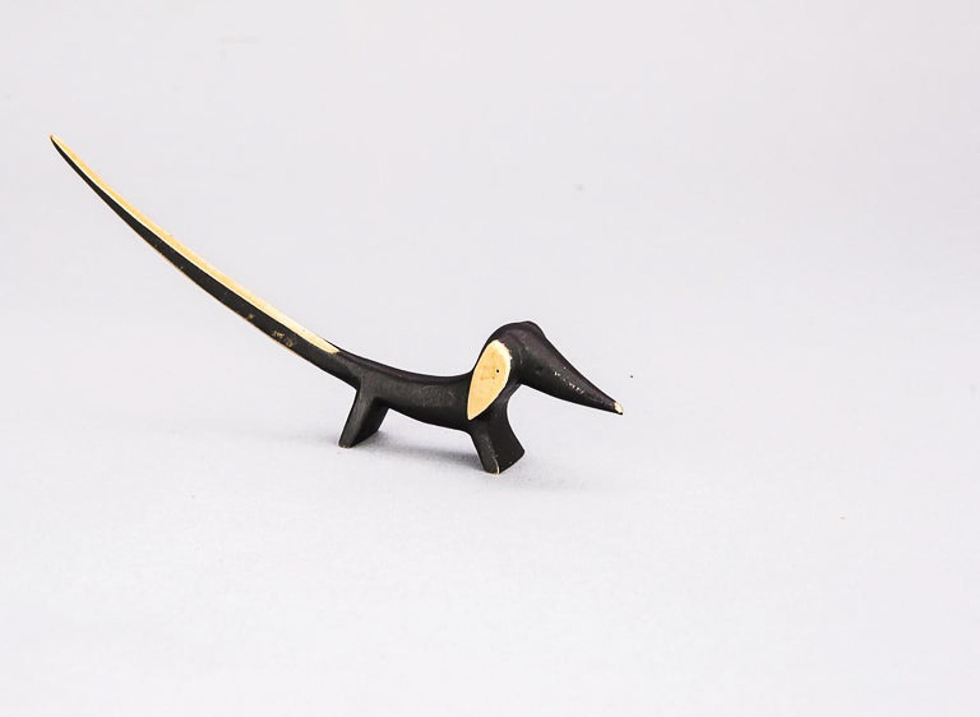 Letter opener sausage dog by Walter Bosse, 1950s
Original condition.