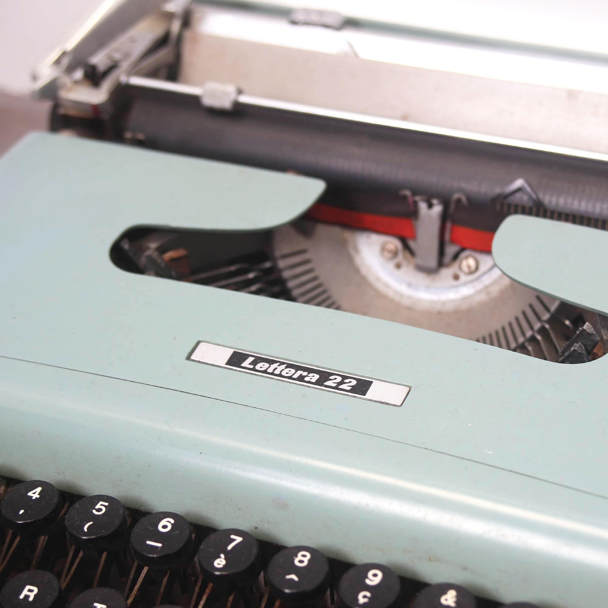 Lettera 22 Schreibmaschine von Marcello Nizzoli für Olivetti:: 1950 (Moderne der Mitte des Jahrhunderts)