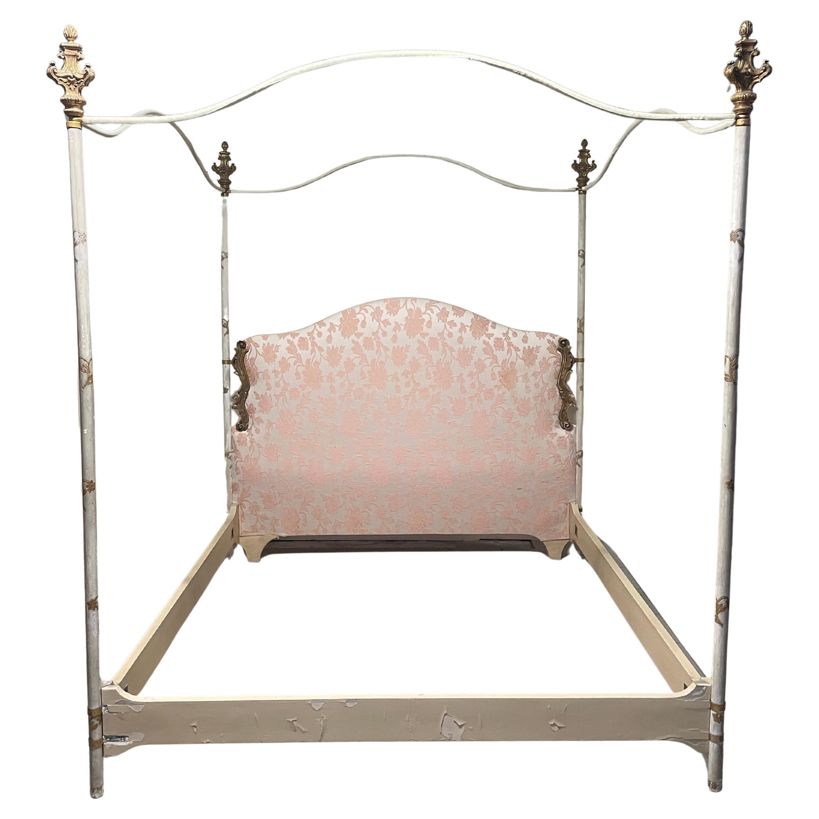 Letto a baldacchino prima metà del 
900, manifattura italiana