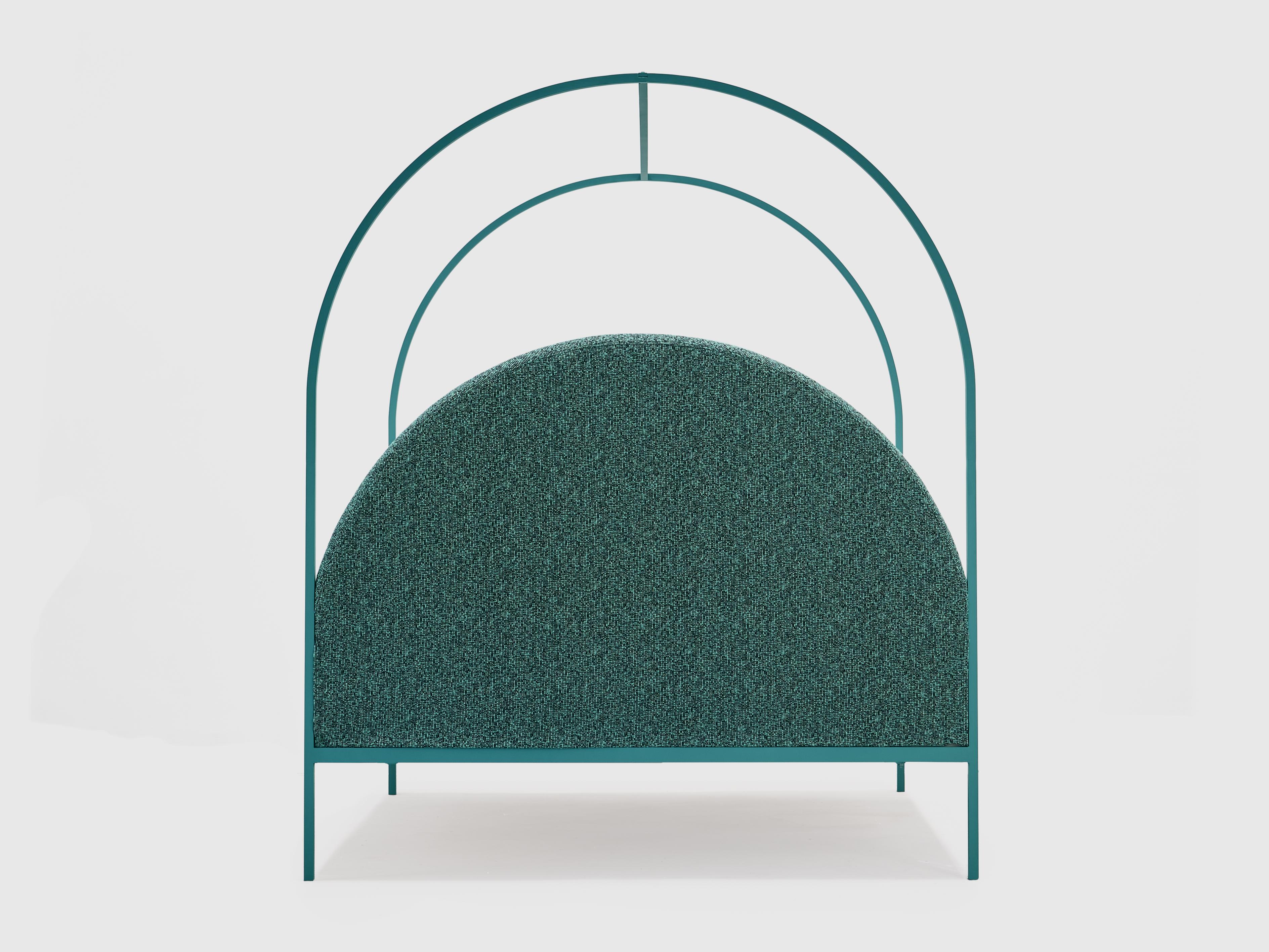 arch canopy bed