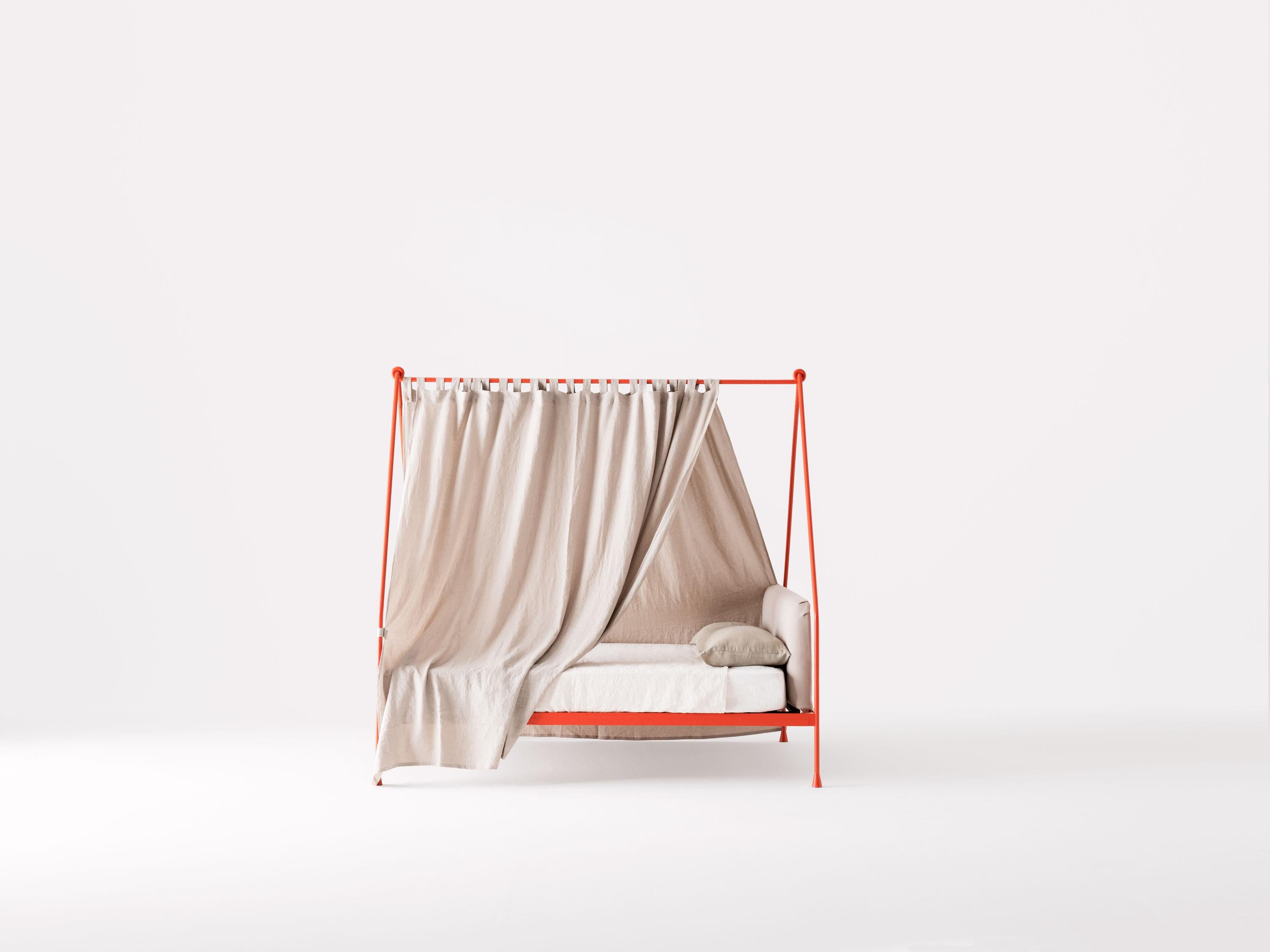 Italian Vetta Canopy Bed by Luca Madonini For Sale