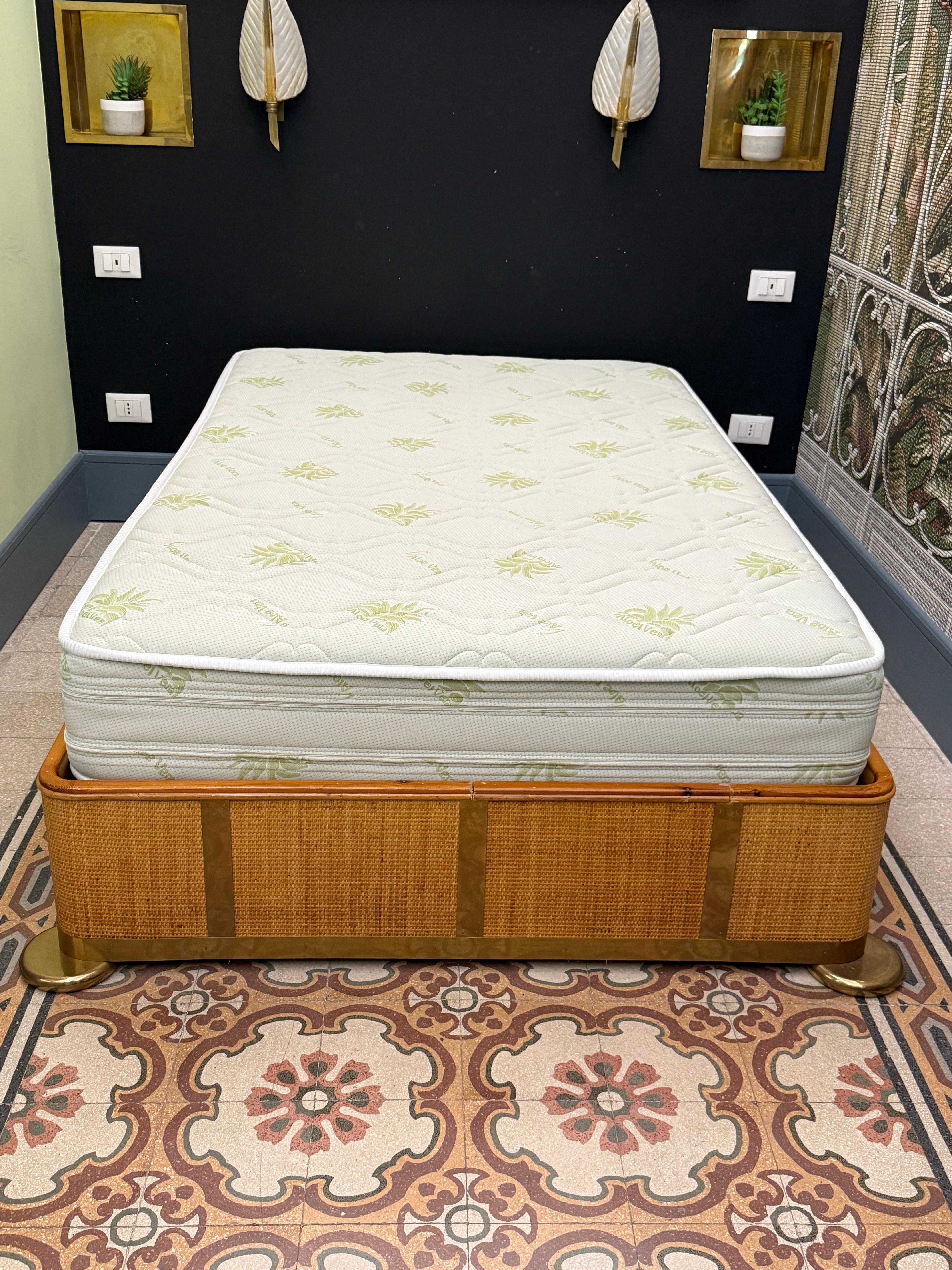 Lit français en bambou et laiton 1970 Italie Bon état - En vente à Palermo, Sicily