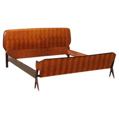 Bett aus den 50er-60er Jahren, braunes Holz