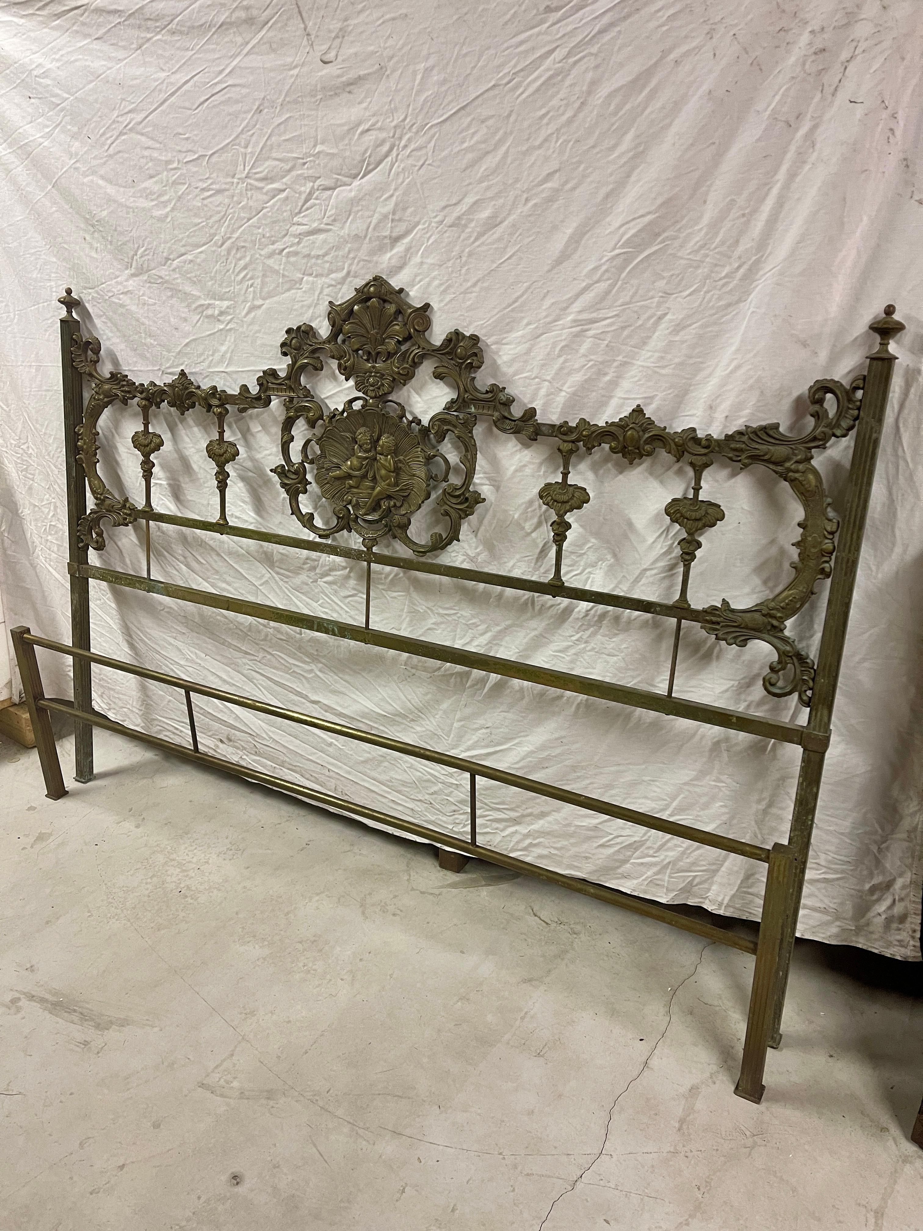 Antique Italian wrought iron bed 19th century For Sale 1