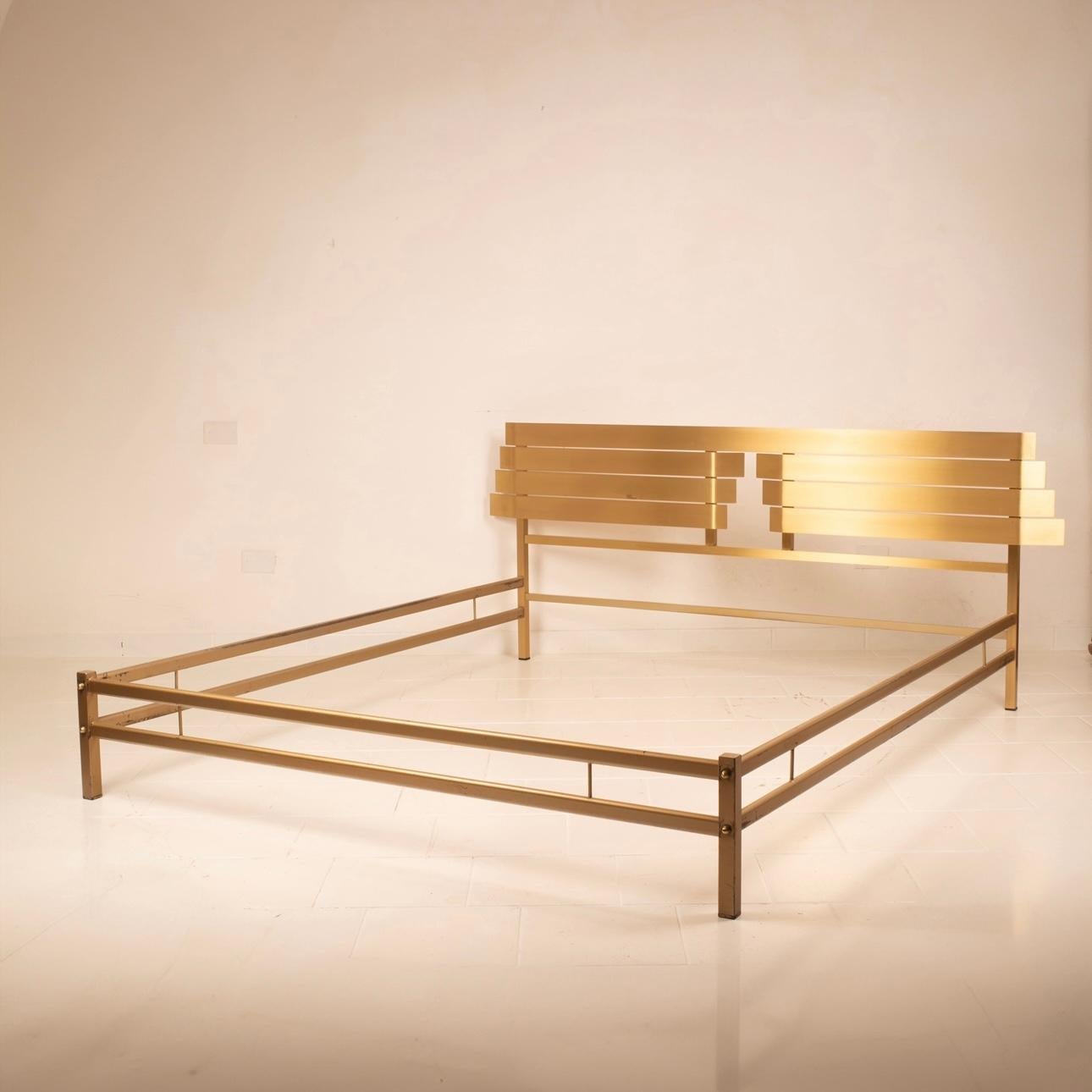 Armonia Bed Frame by Luciano Frigerio for Frigerio di Desio, 1976 For Sale 7