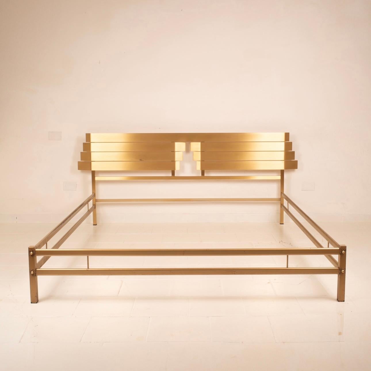Armonia Bed Frame by Luciano Frigerio for Frigerio di Desio, 1976 For Sale 8