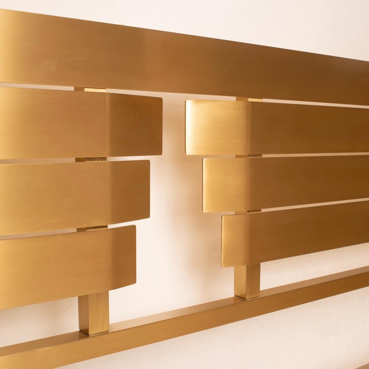 Armonia Bed Frame by Luciano Frigerio for Frigerio di Desio, 1976 In Good Condition For Sale In Conversano, IT