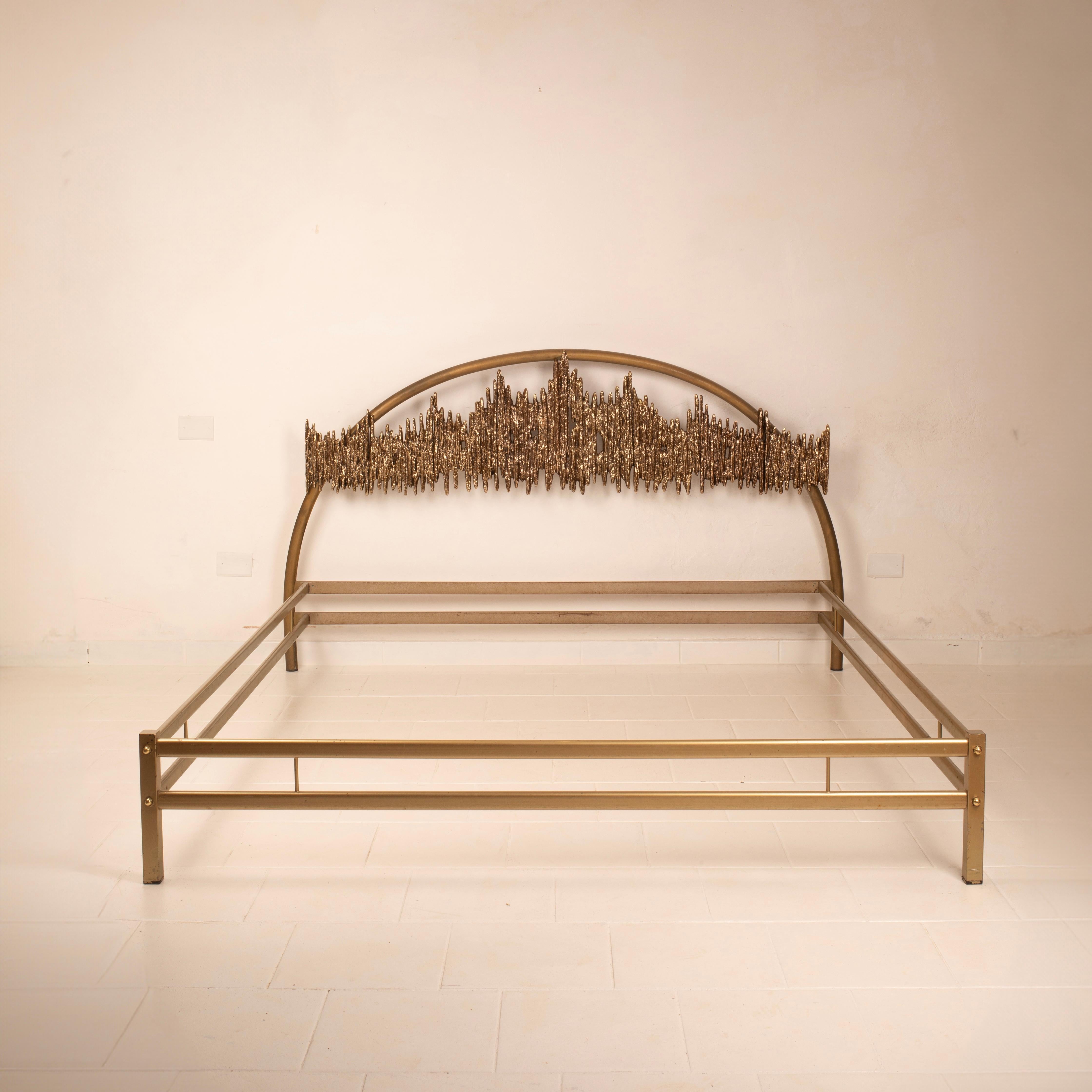 Brutalist Aurora Sculptural Bed Frame by Luciano Frigerio Série ULTRABRONZO99 en vente 5