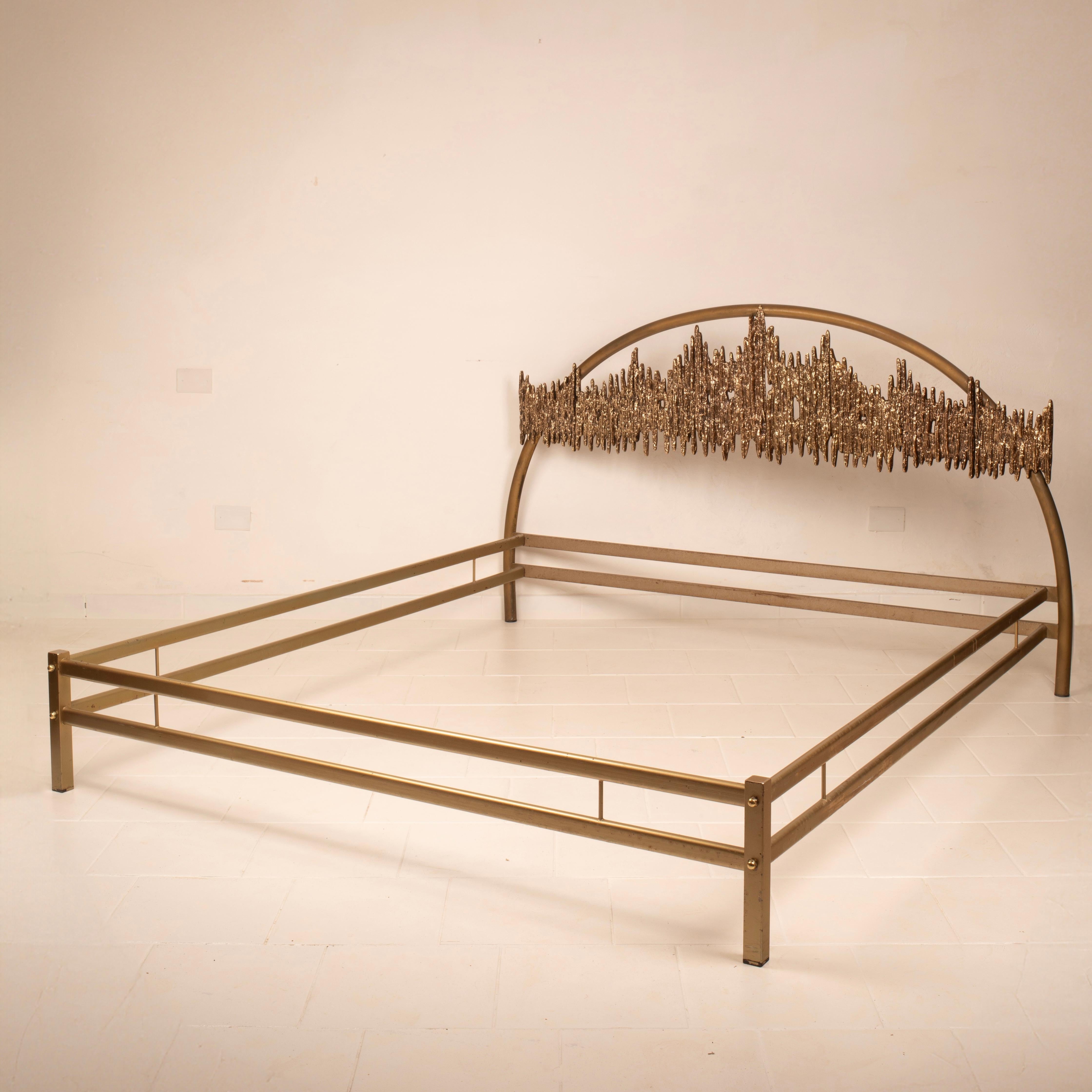 Brutalist Aurora Sculptural Bed Frame by Luciano Frigerio Série ULTRABRONZO99 en vente 6