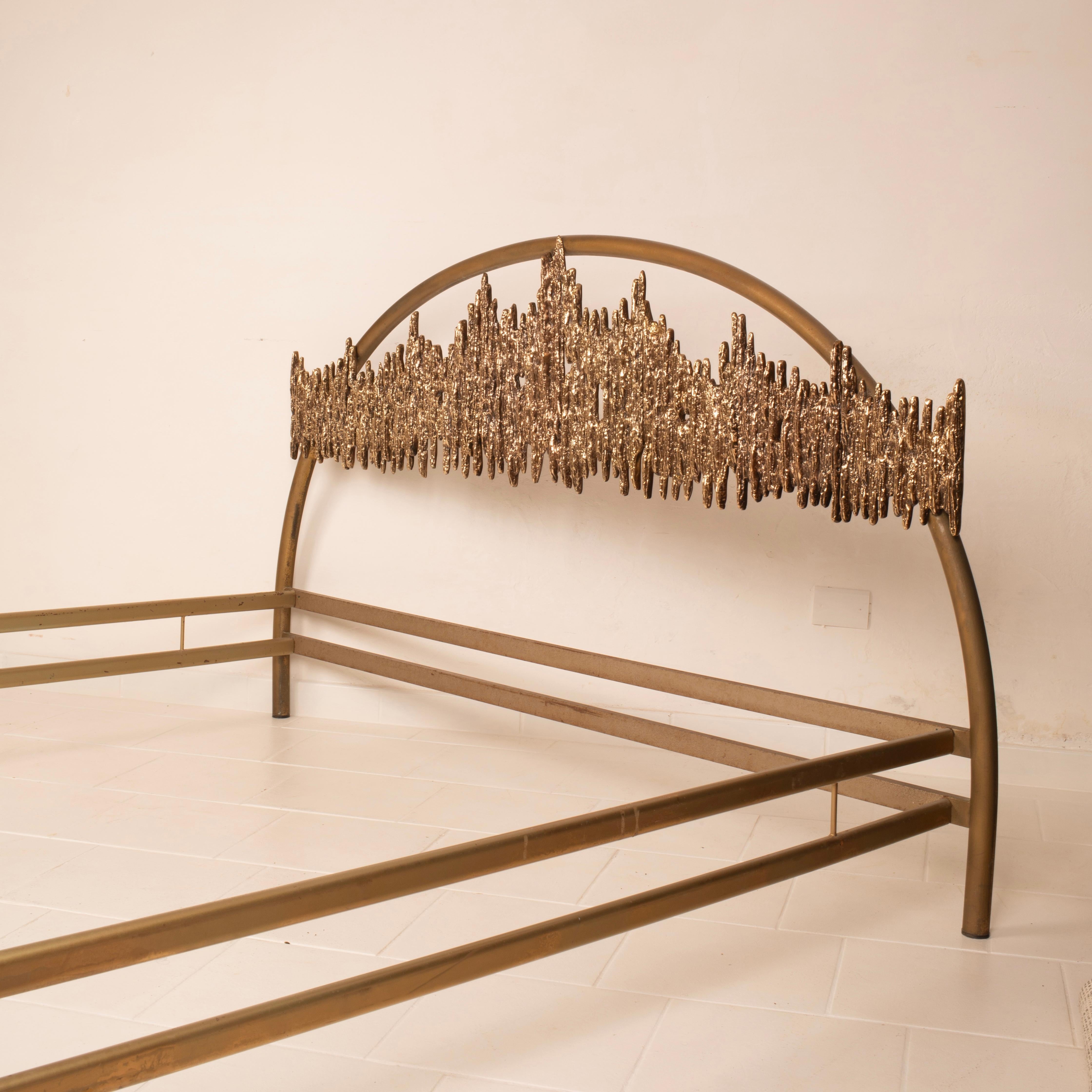 Brutalist Aurora Sculptural Bed Frame by Luciano Frigerio Série ULTRABRONZO99 en vente 8