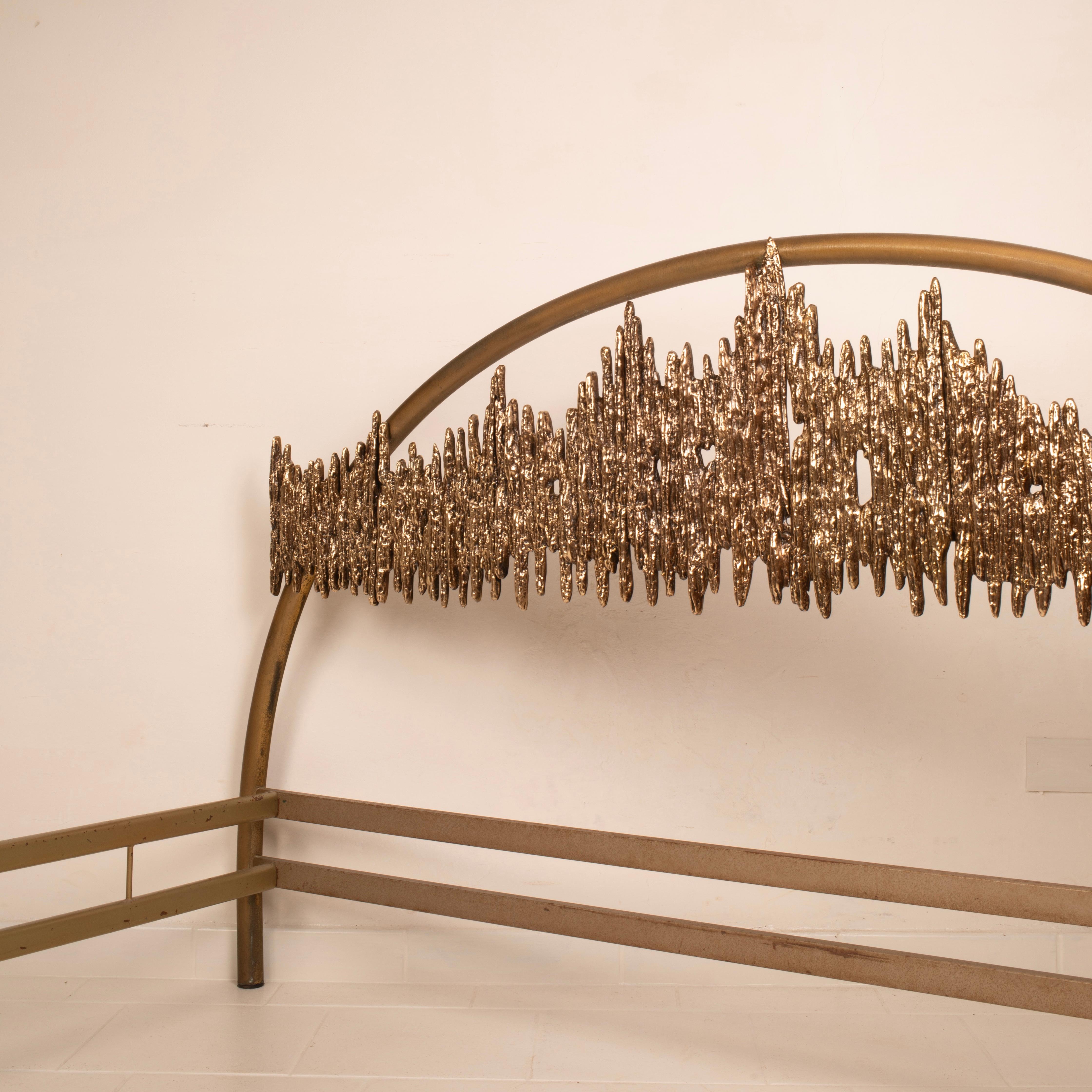 Brutalist Aurora Sculptural Bed Frame by Luciano Frigerio Série ULTRABRONZO99 en vente 13