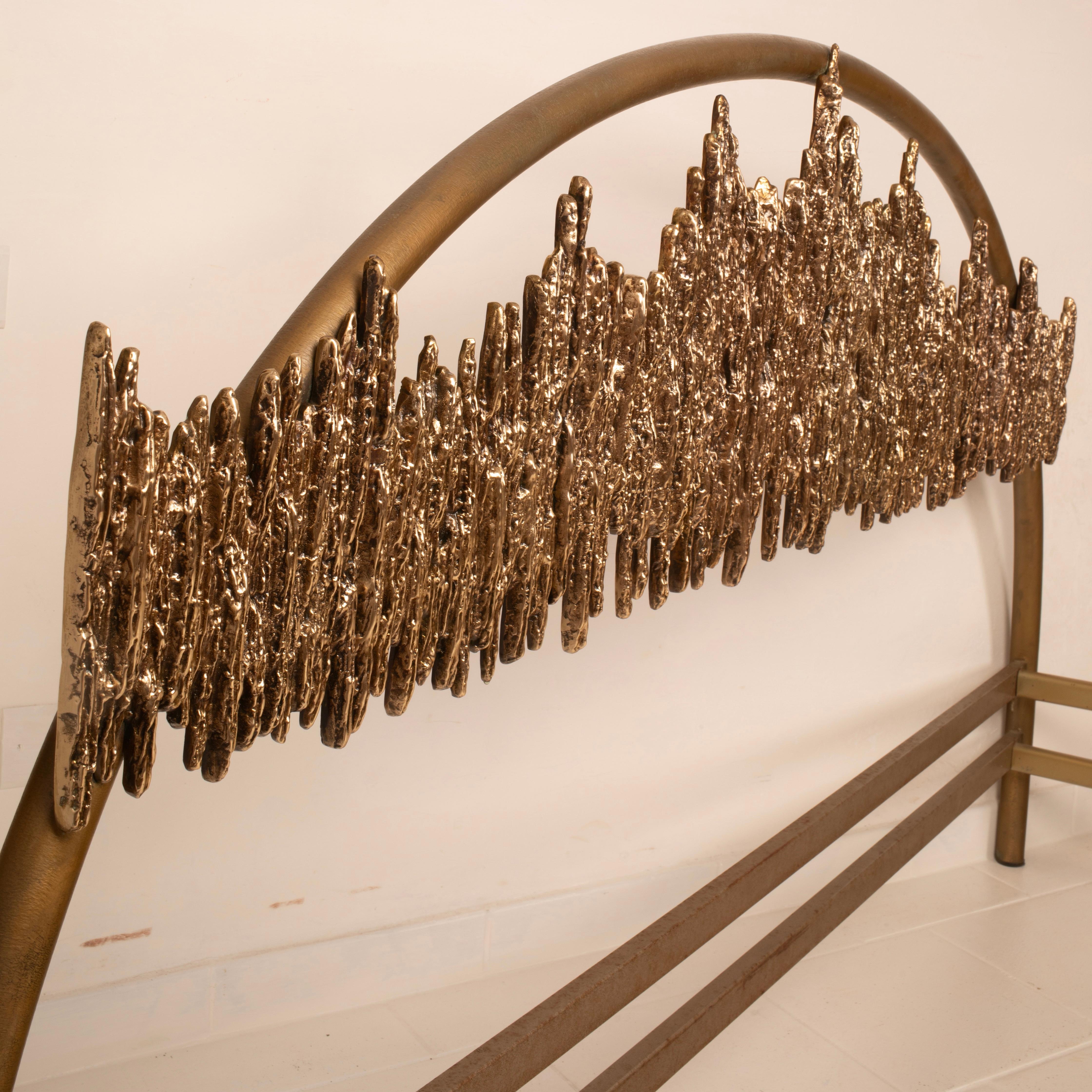 Brutalist Aurora Sculptural Bed Frame by Luciano Frigerio Série ULTRABRONZO99 en vente 2