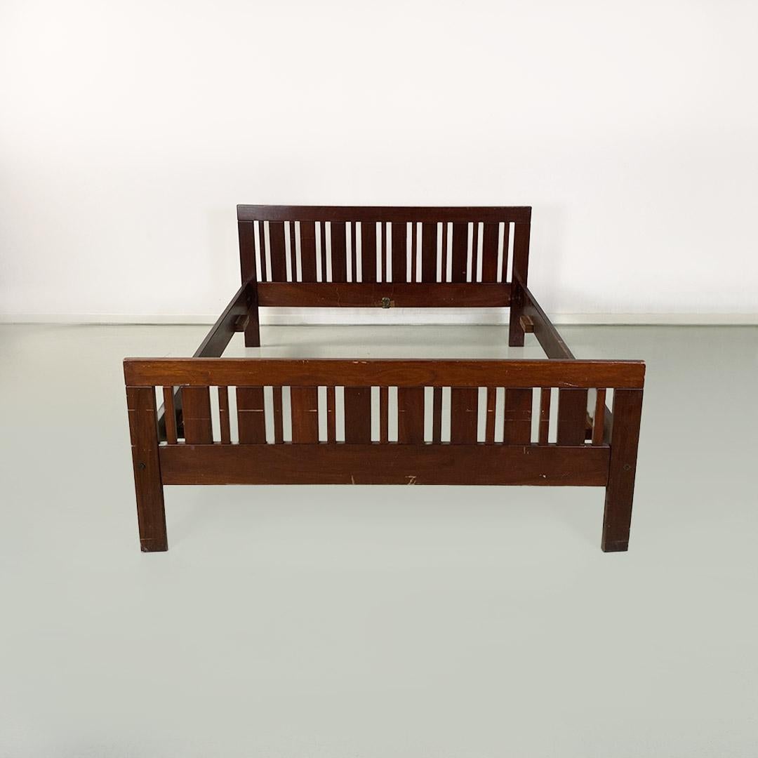 Mid-Century Modern Califfo bed in solid wood by Ettore Sottsass for Poltronova, ca. 1960. For Sale