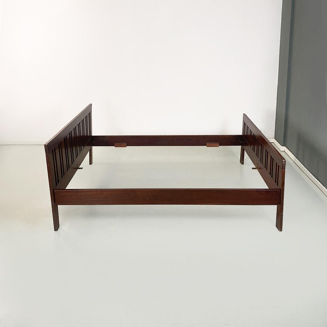 Italian Califfo bed in solid wood by Ettore Sottsass for Poltronova, ca. 1960. For Sale