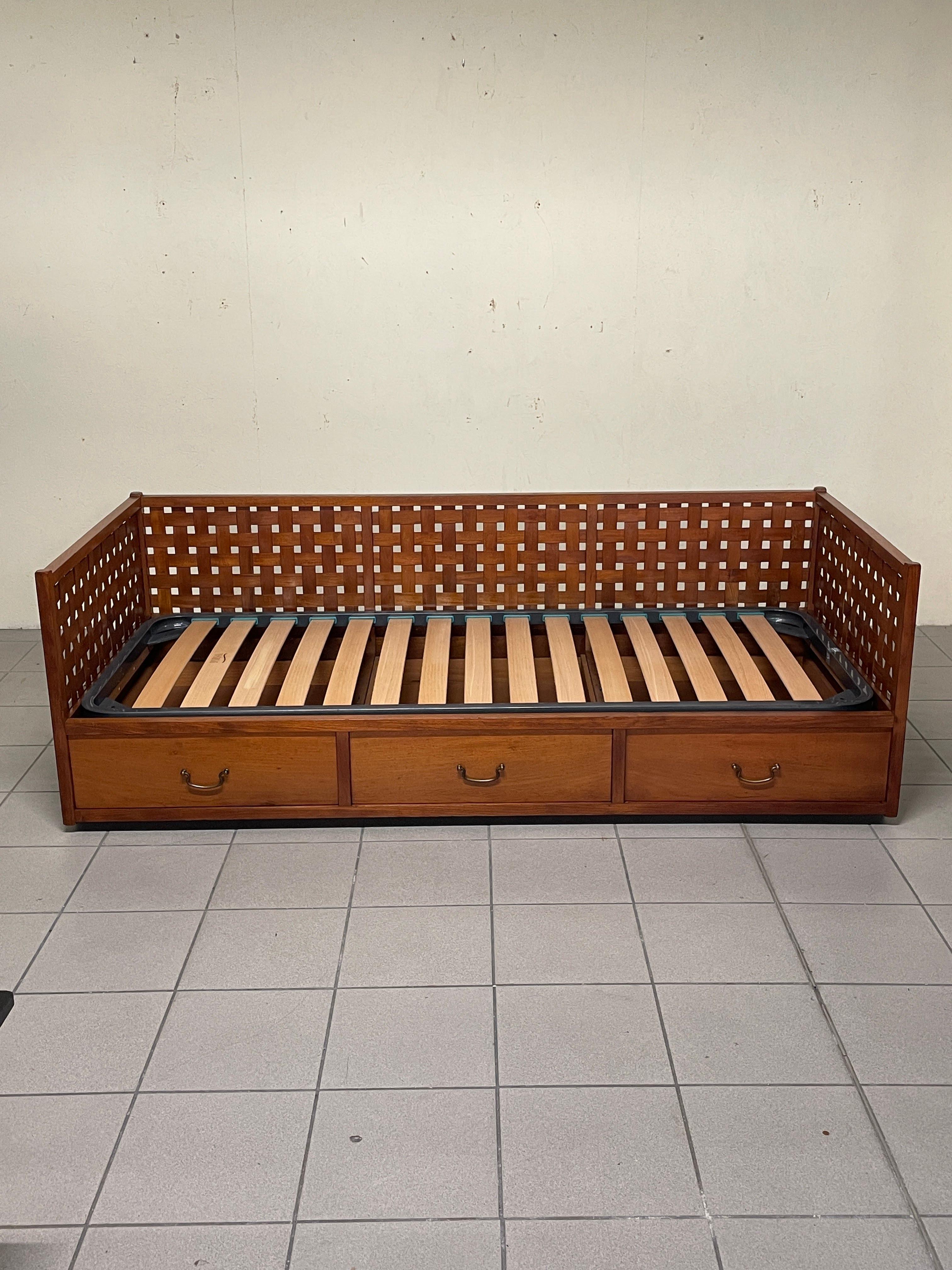 Mid-Century Modern Lit à tiroirs des années 1960 par Tito Agnoli pour Mobilia, Italie en vente