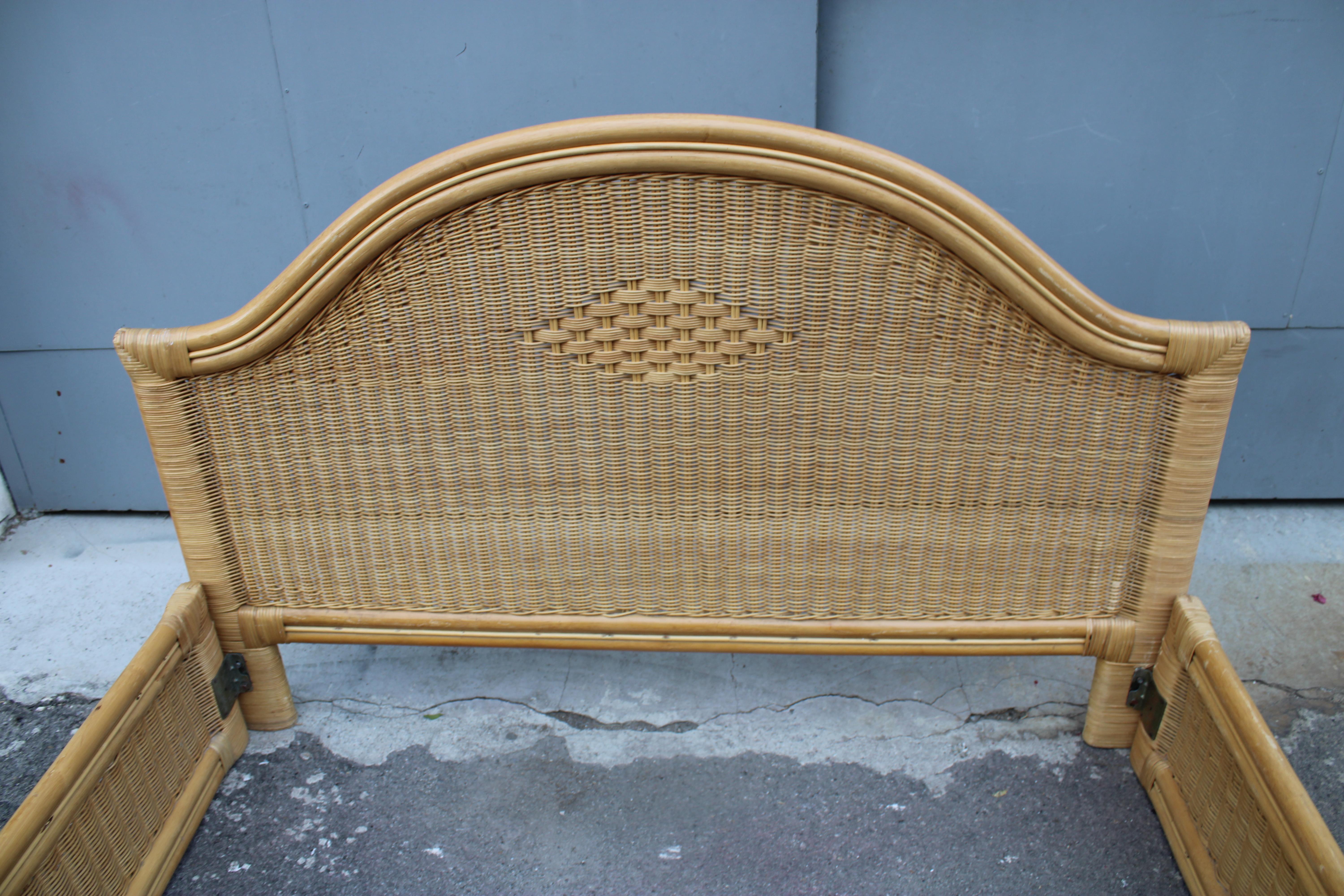 Lit italien en bambou et osier 1970 Tommaso Barbi Design en vente 11