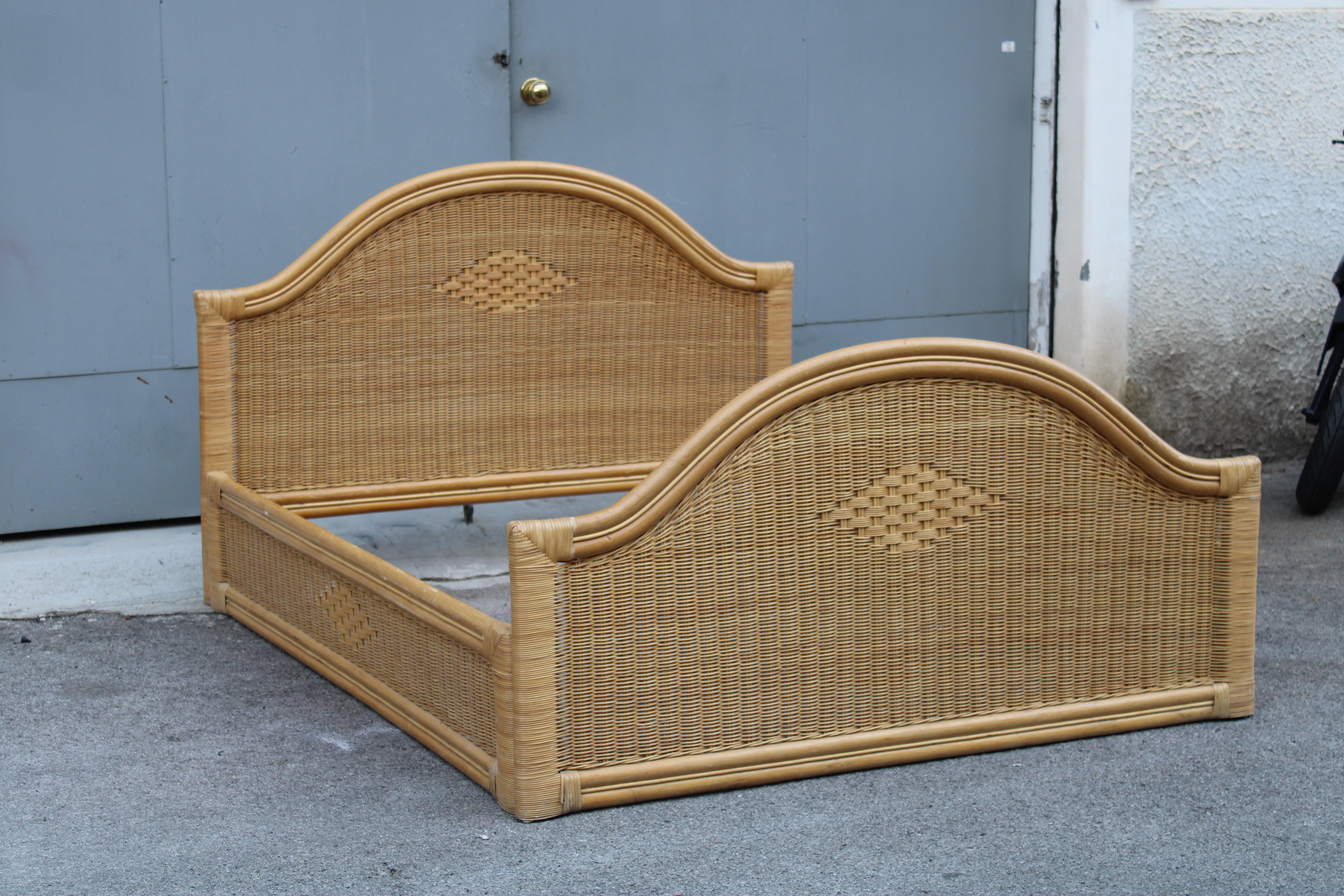 Italian Lit italien en bambou et osier 1970 Tommaso Barbi Design en vente