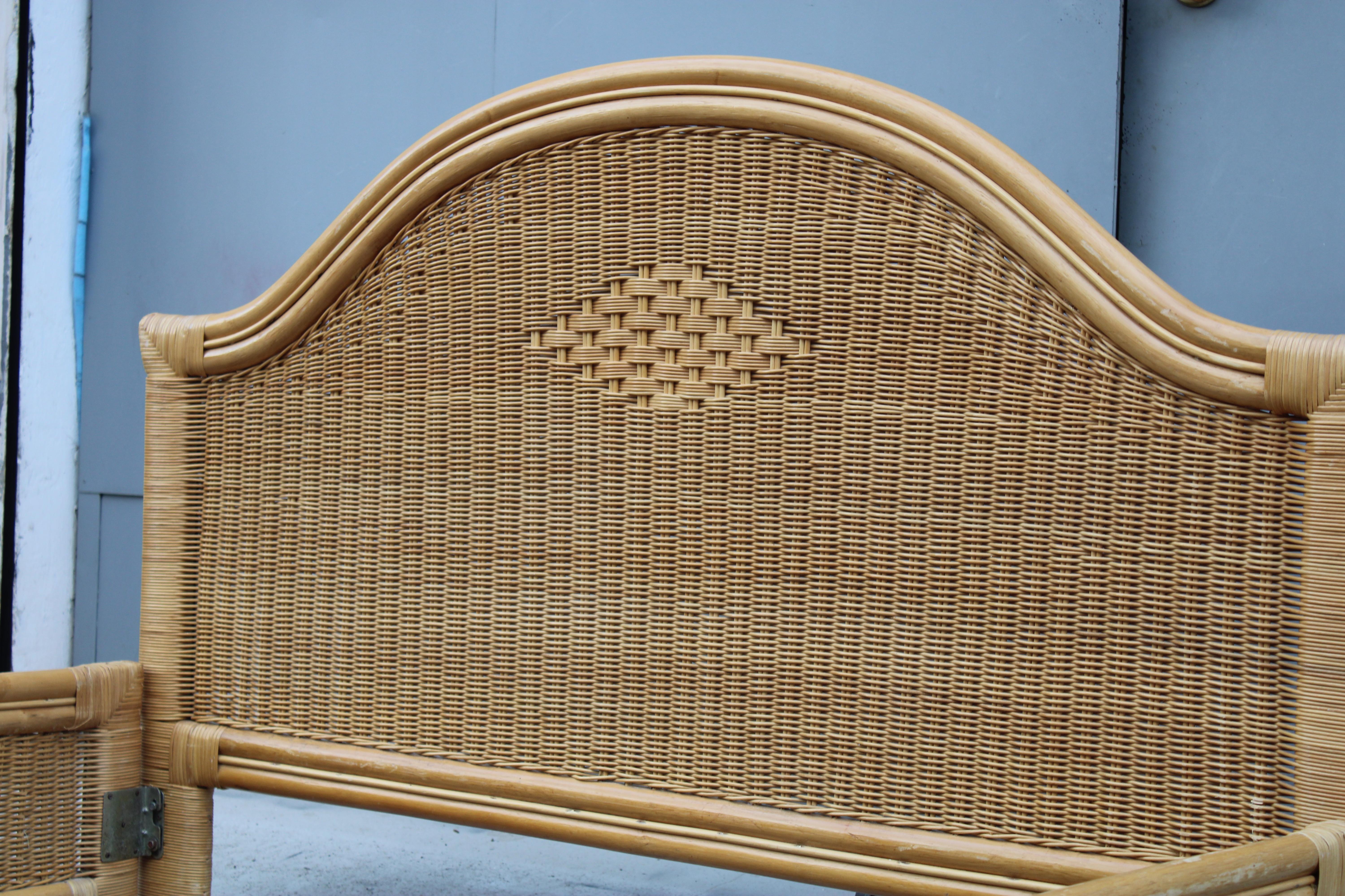 Lit italien en bambou et osier 1970 Tommaso Barbi Design en vente 2