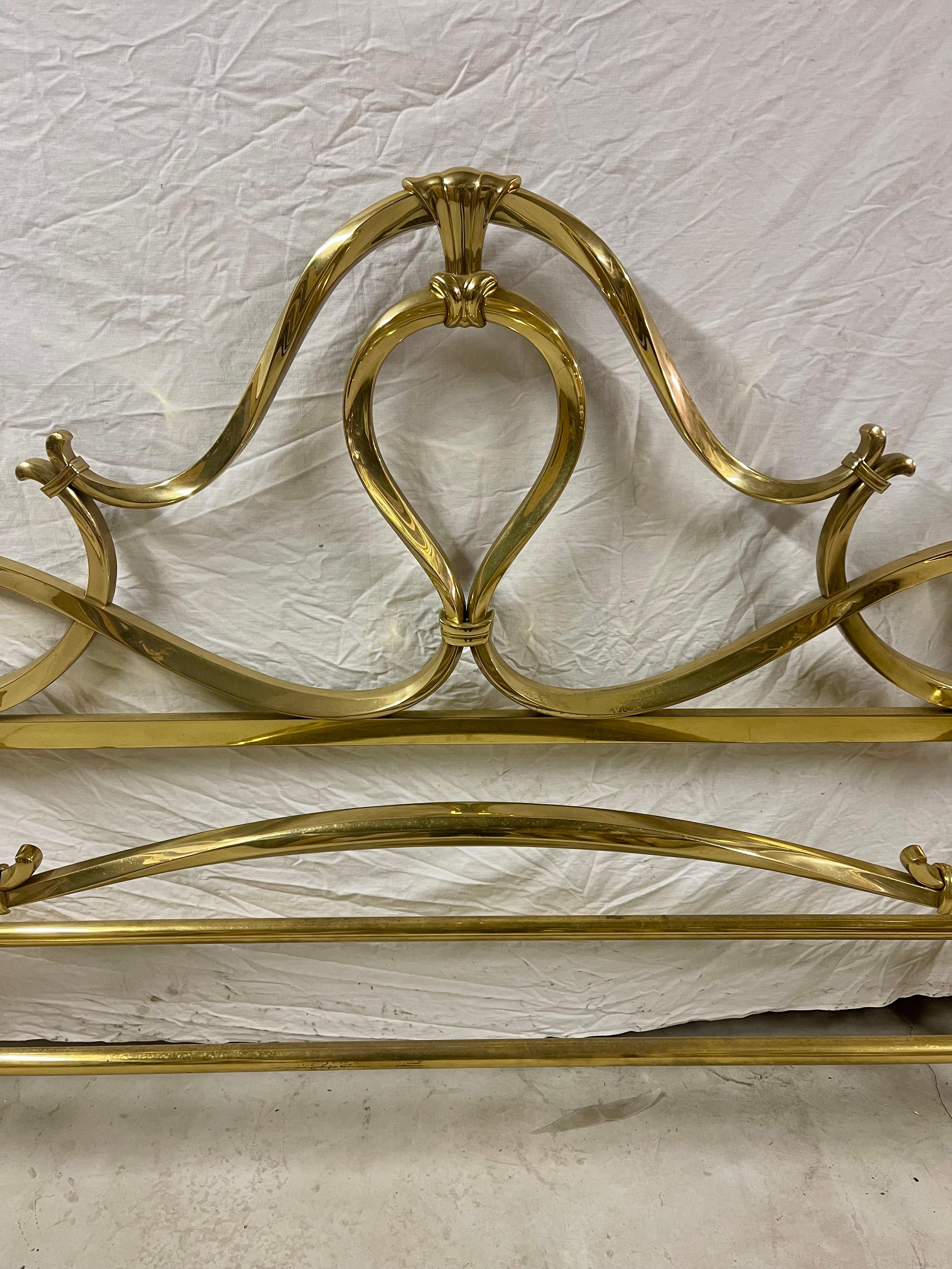 Brass Italian gilt brass bed in 1960s Mid Century Hollywood Regency style For Sale