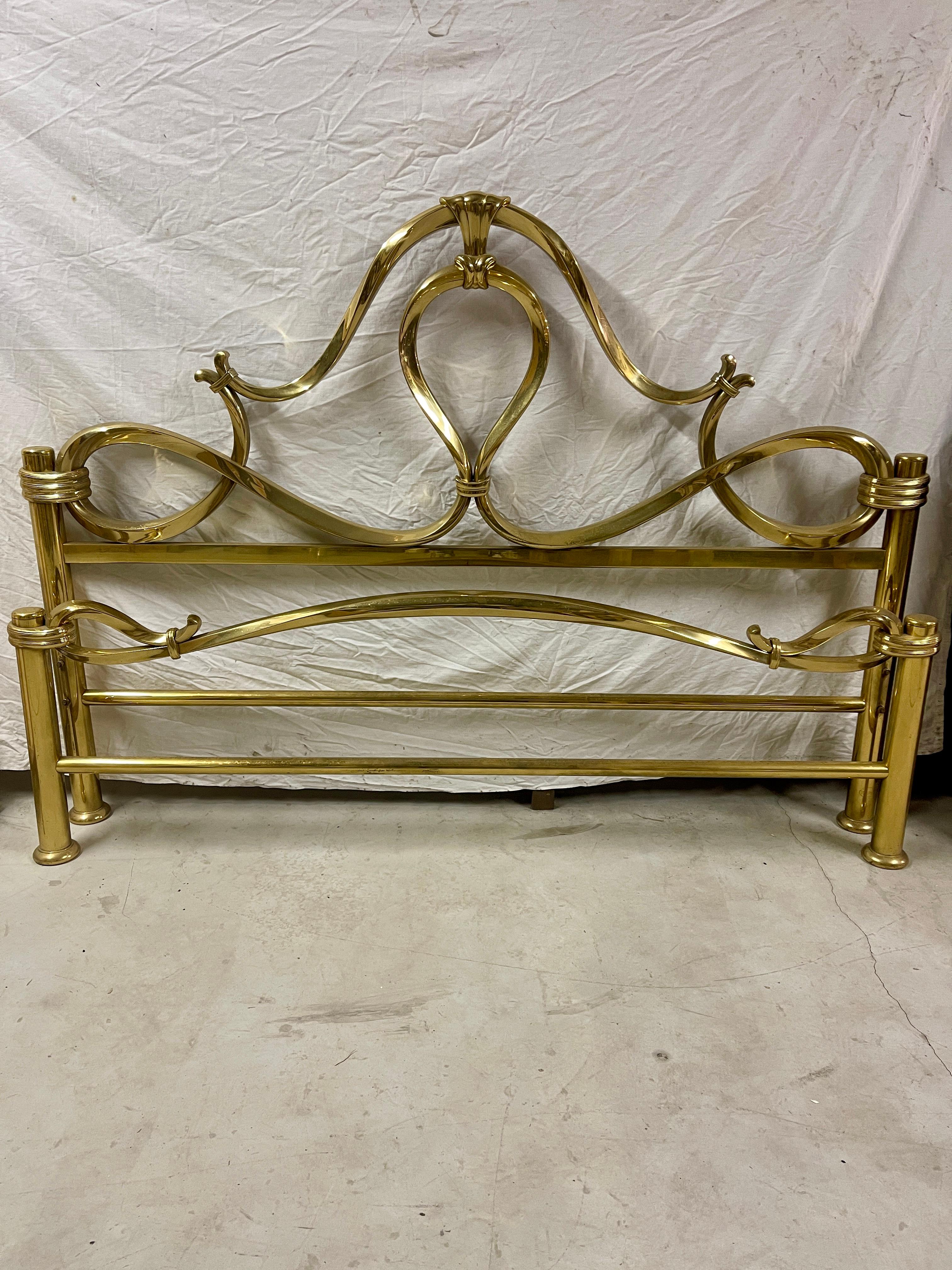 Italian gilt brass bed in 1960s Mid Century Hollywood Regency style For Sale 1