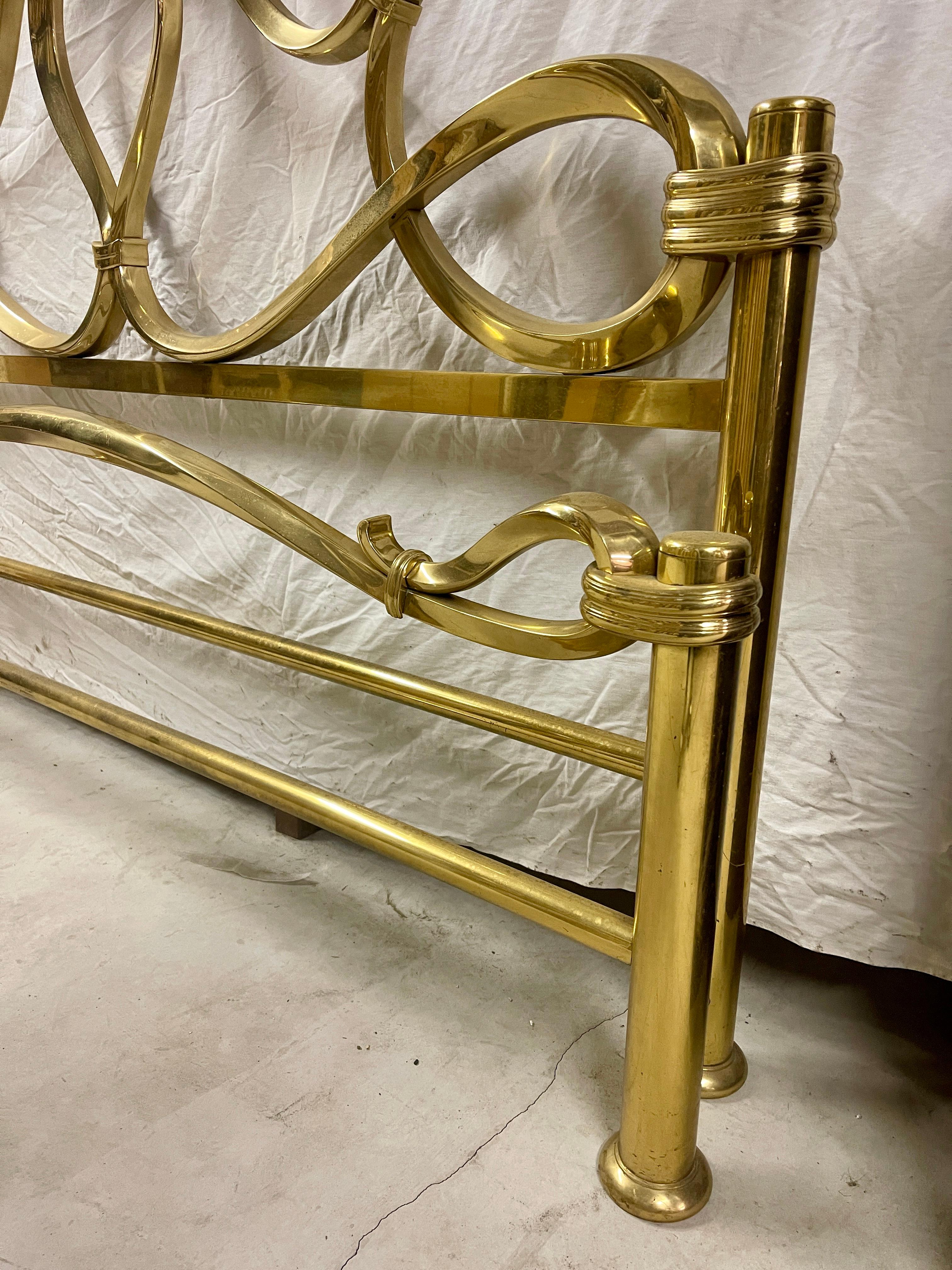 Italian gilt brass bed in 1960s Mid Century Hollywood Regency style For Sale 3