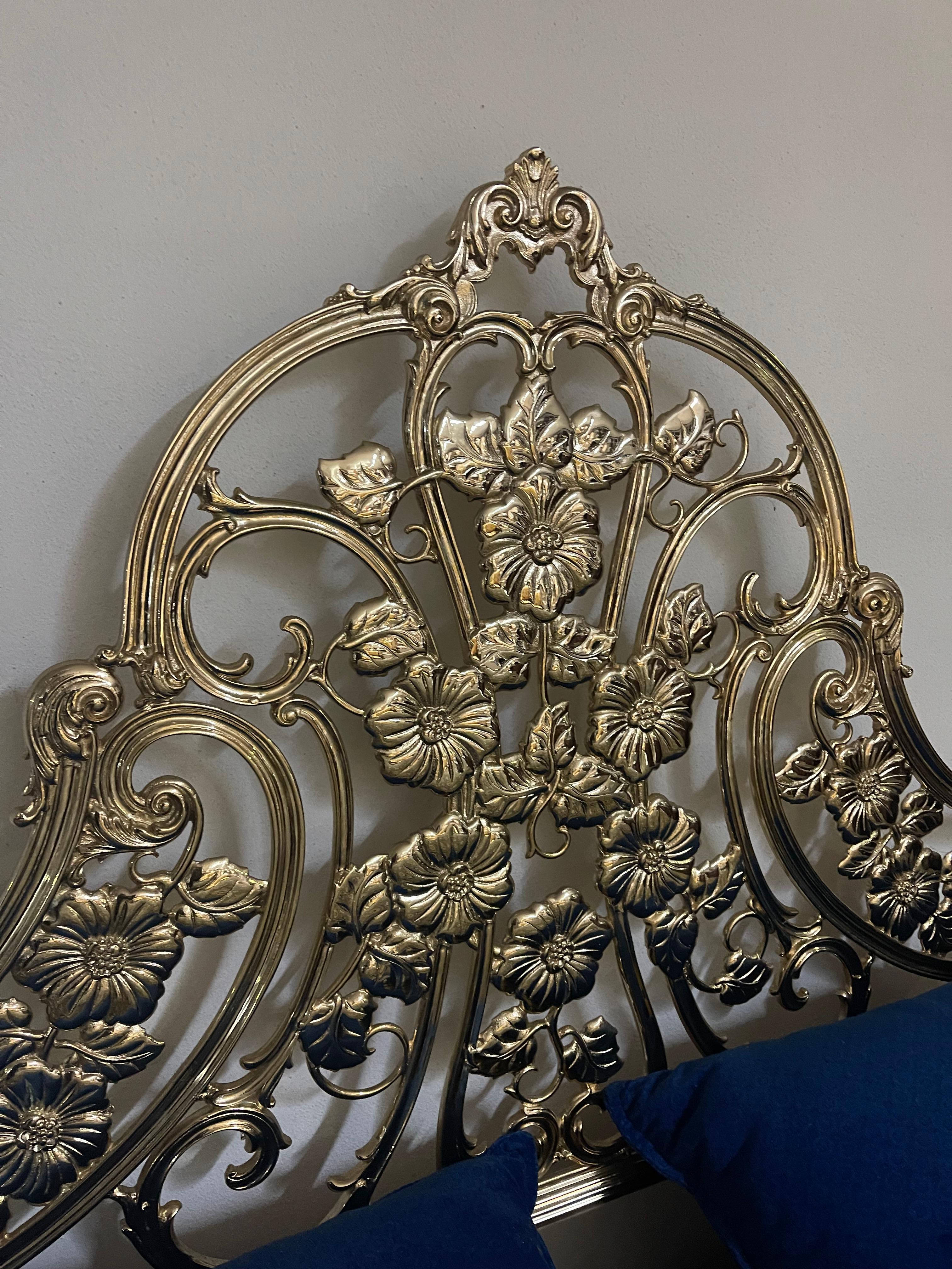 Other Italian gilt brass bed in 1950s Venetian style For Sale