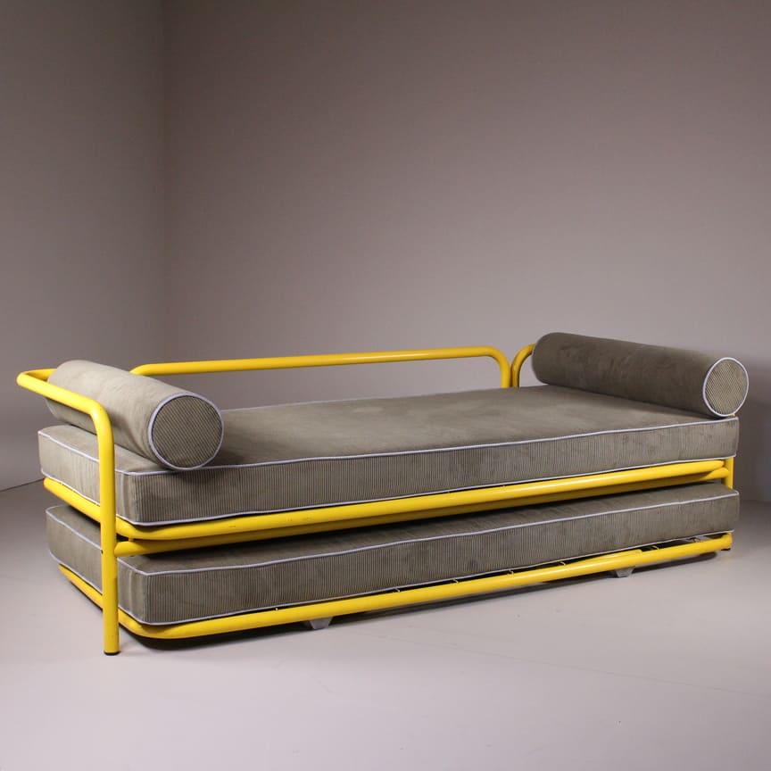 Mid-20th Century Gae Aulenti locus solus bed en vente