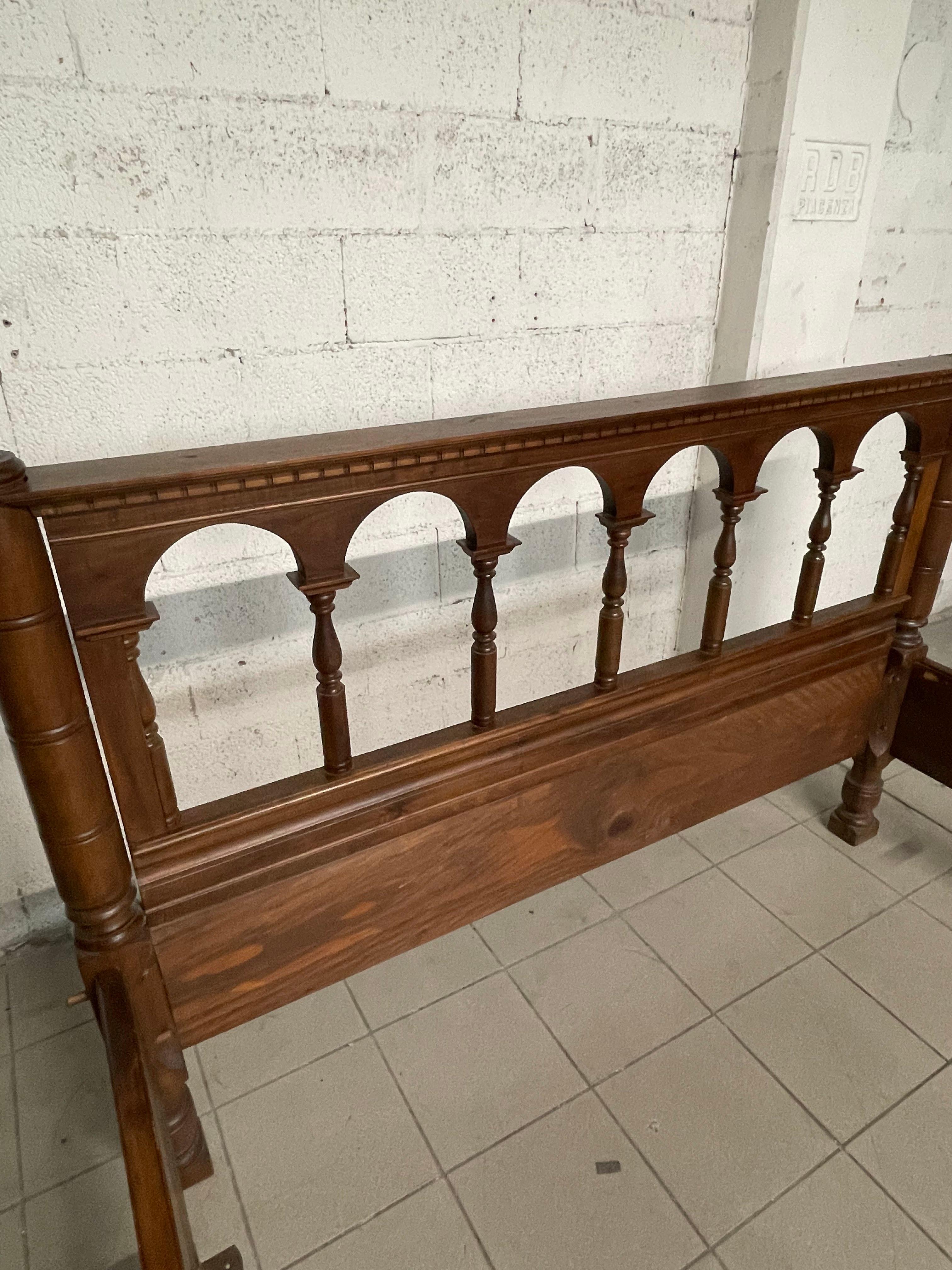 Letto matrimoniale in noce, prima metà del '900, Italia 9