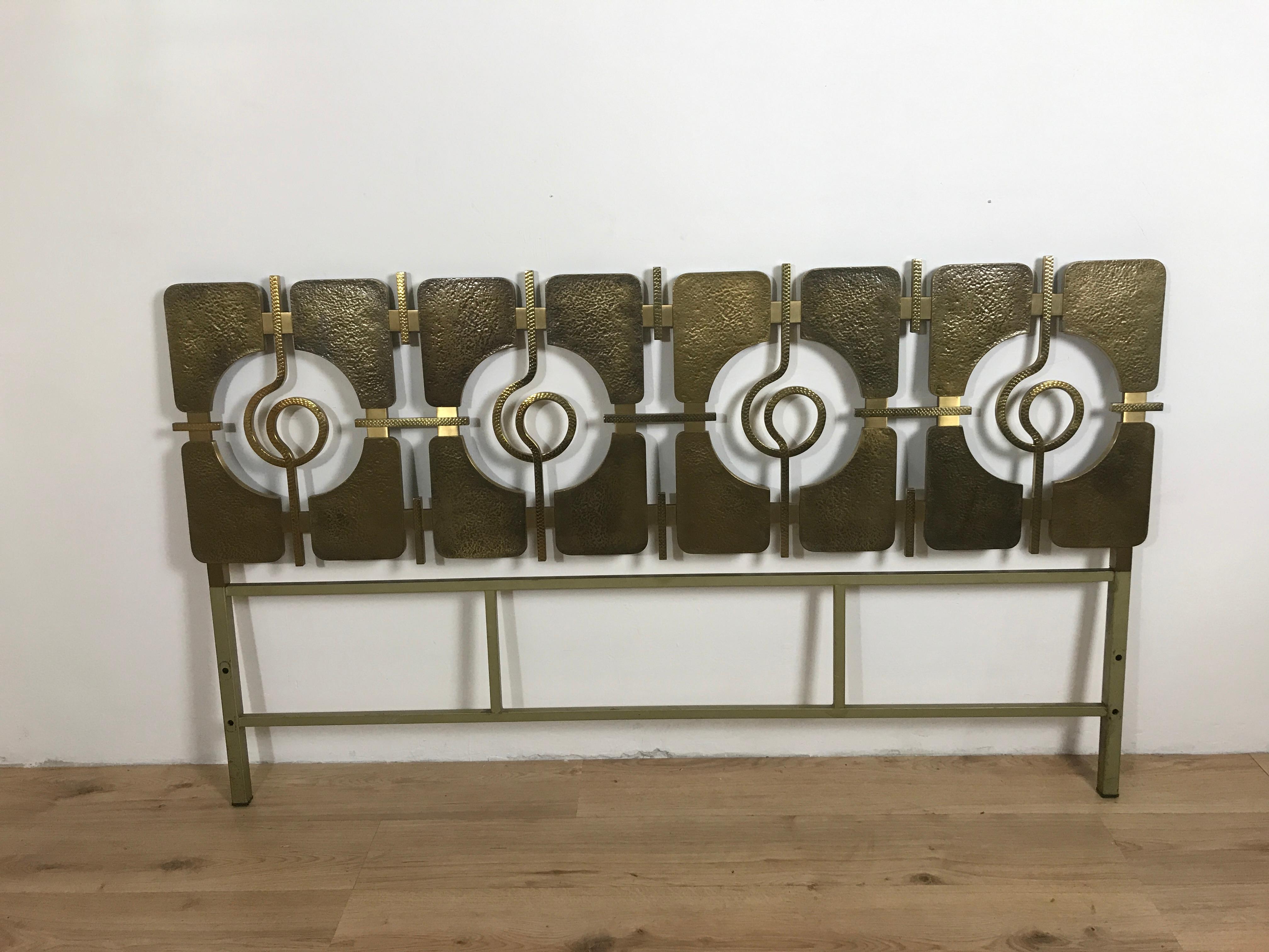 Double Bed in Brass by Luciano Frigerio. Italy 1970 For Sale 7