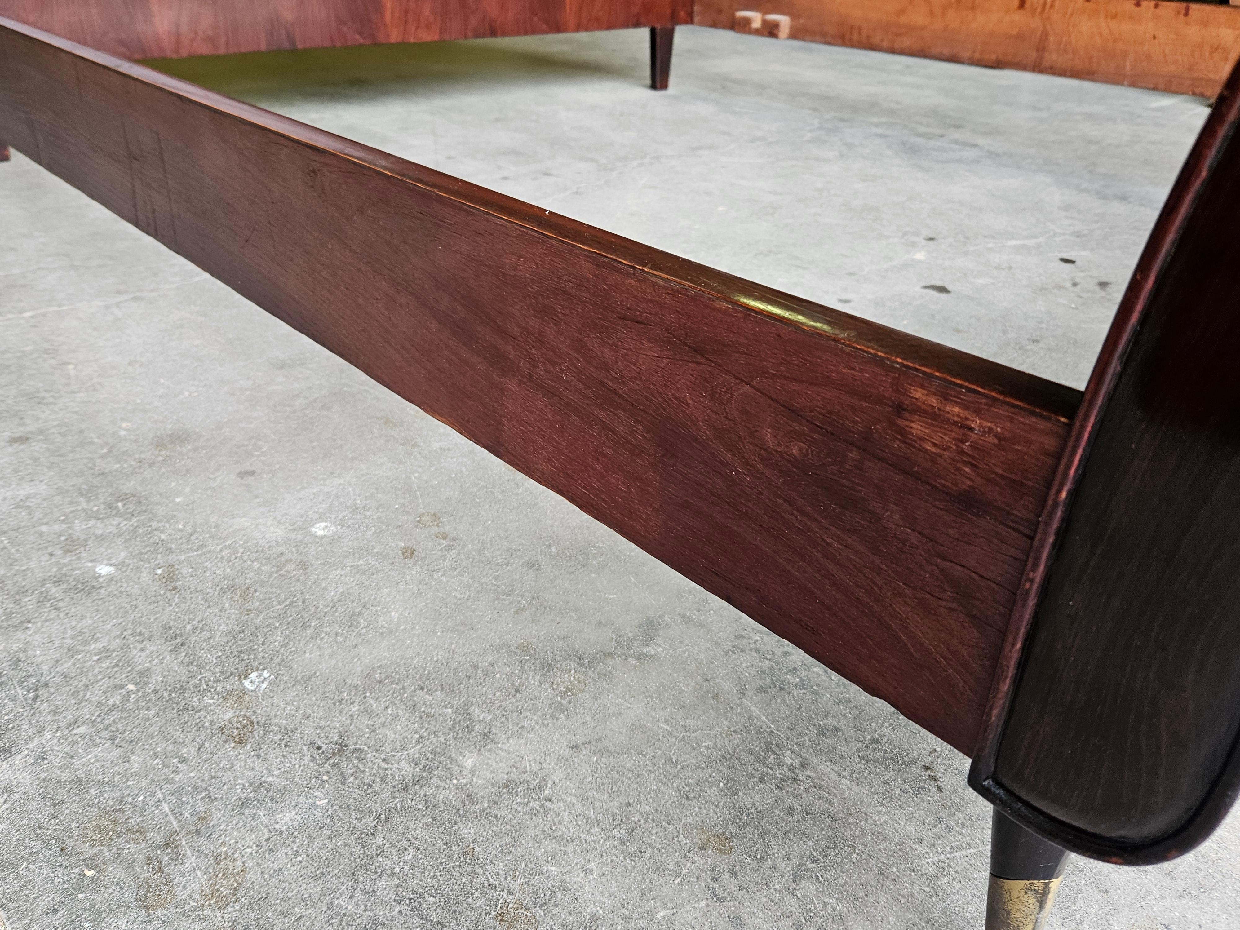 Mid Century double bed in mahogany and rosewood For Sale 9