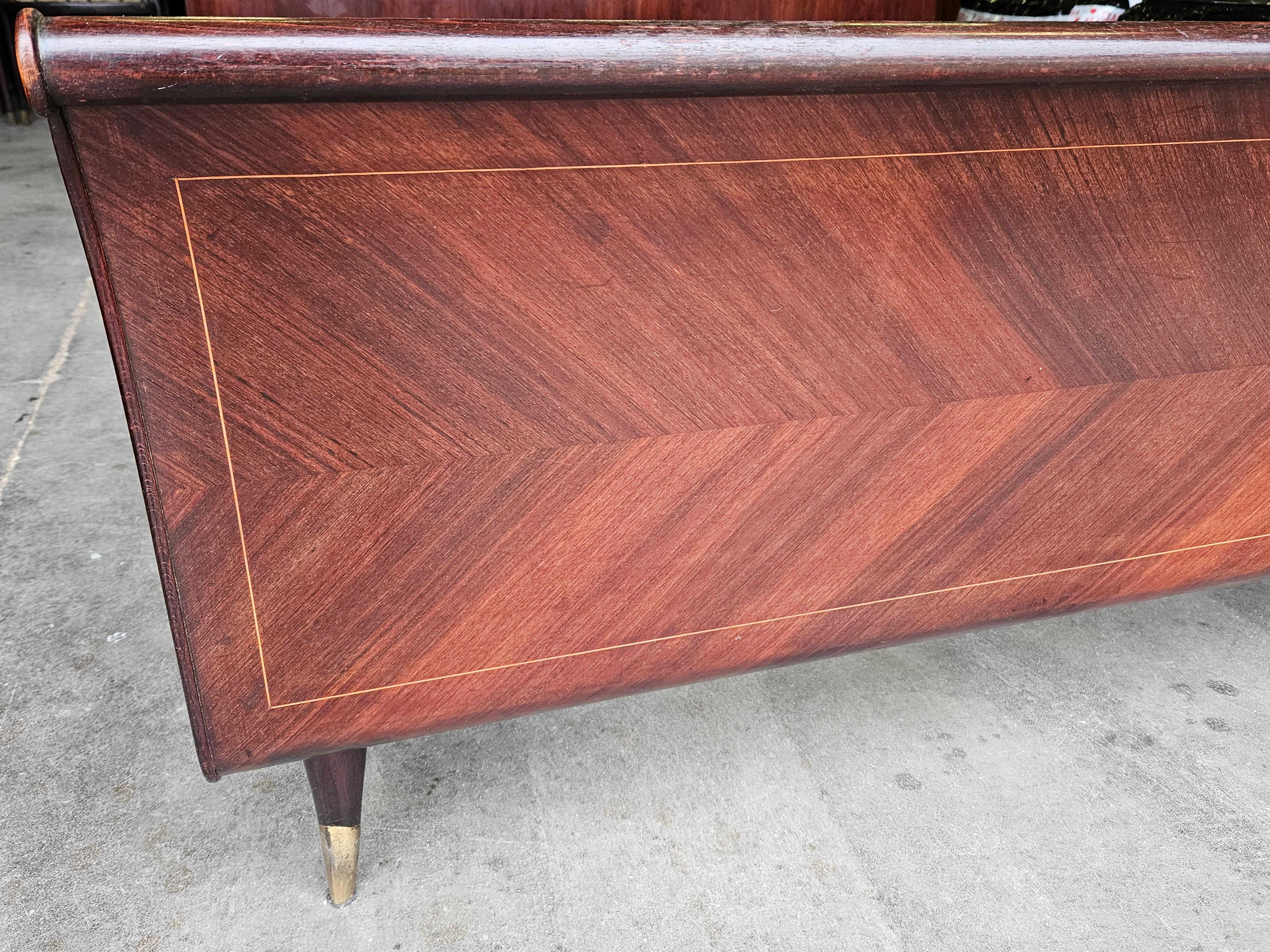Mid Century double bed in mahogany and rosewood For Sale 1