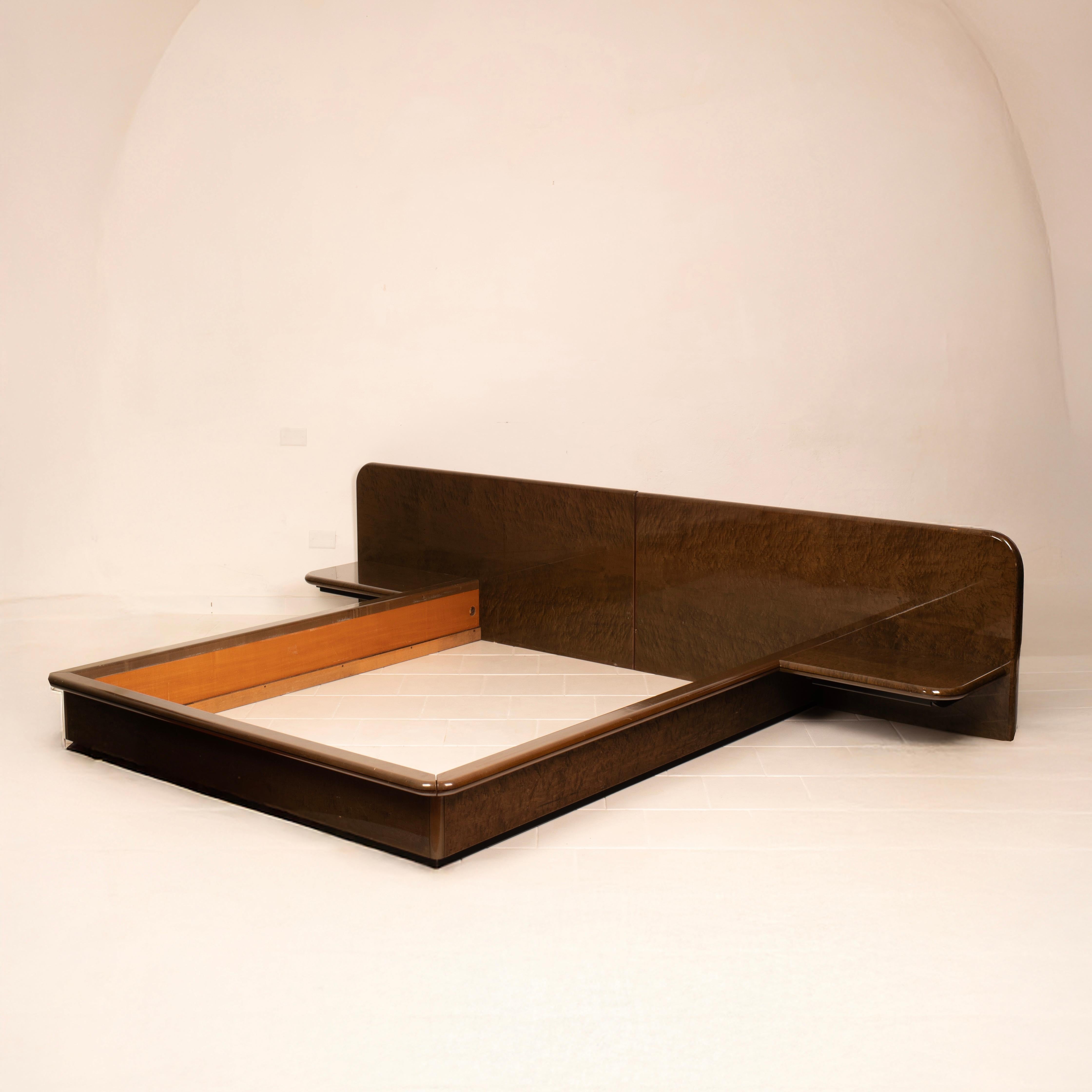 Seltener italienischer Mid-Century-Bettkasten von Luigi Saccardo für Gasparello, 1970er Jahre im Angebot 5