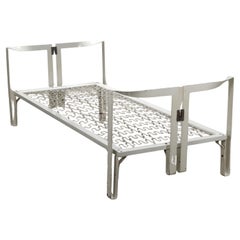 Letto singolo in metallo Vanessa di Tobia Scarpa per Gavina Anni 70