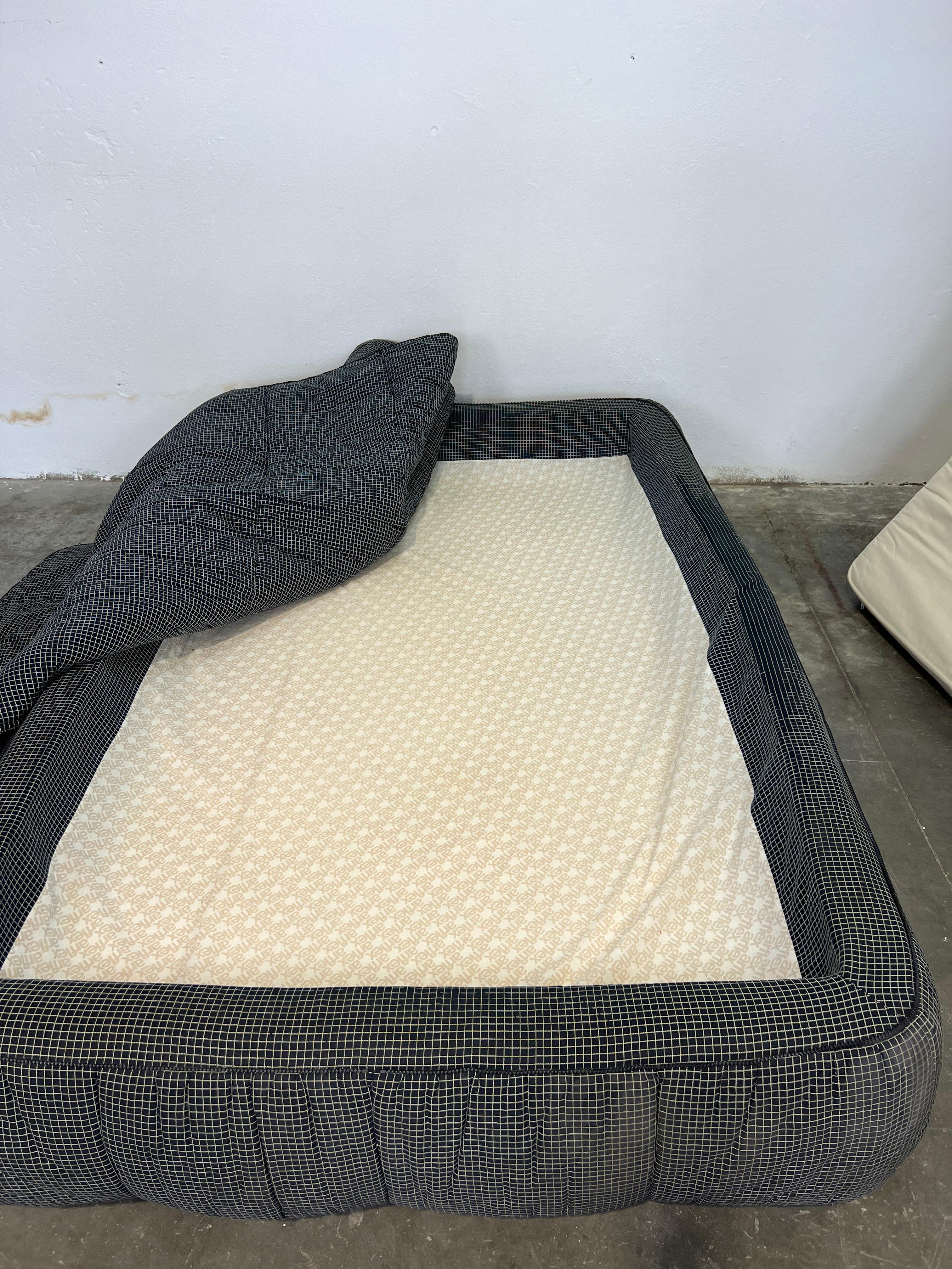 Letto Tiras de Cini Boeri para Arflex finales del siglo XX en venta