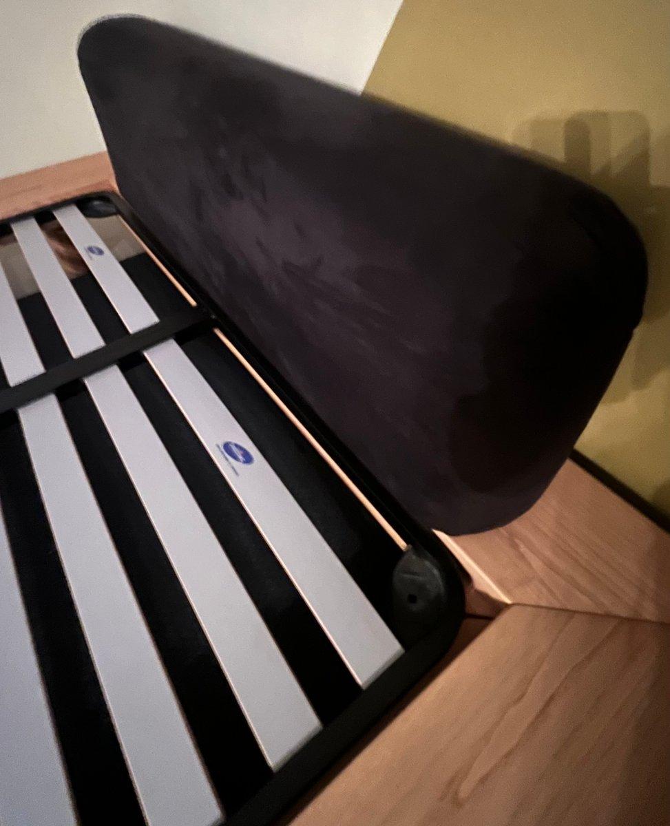 Letto Tai di Roberto Pamio e Renato Toso per Stilwood (Ende des 20. Jahrhunderts) im Angebot