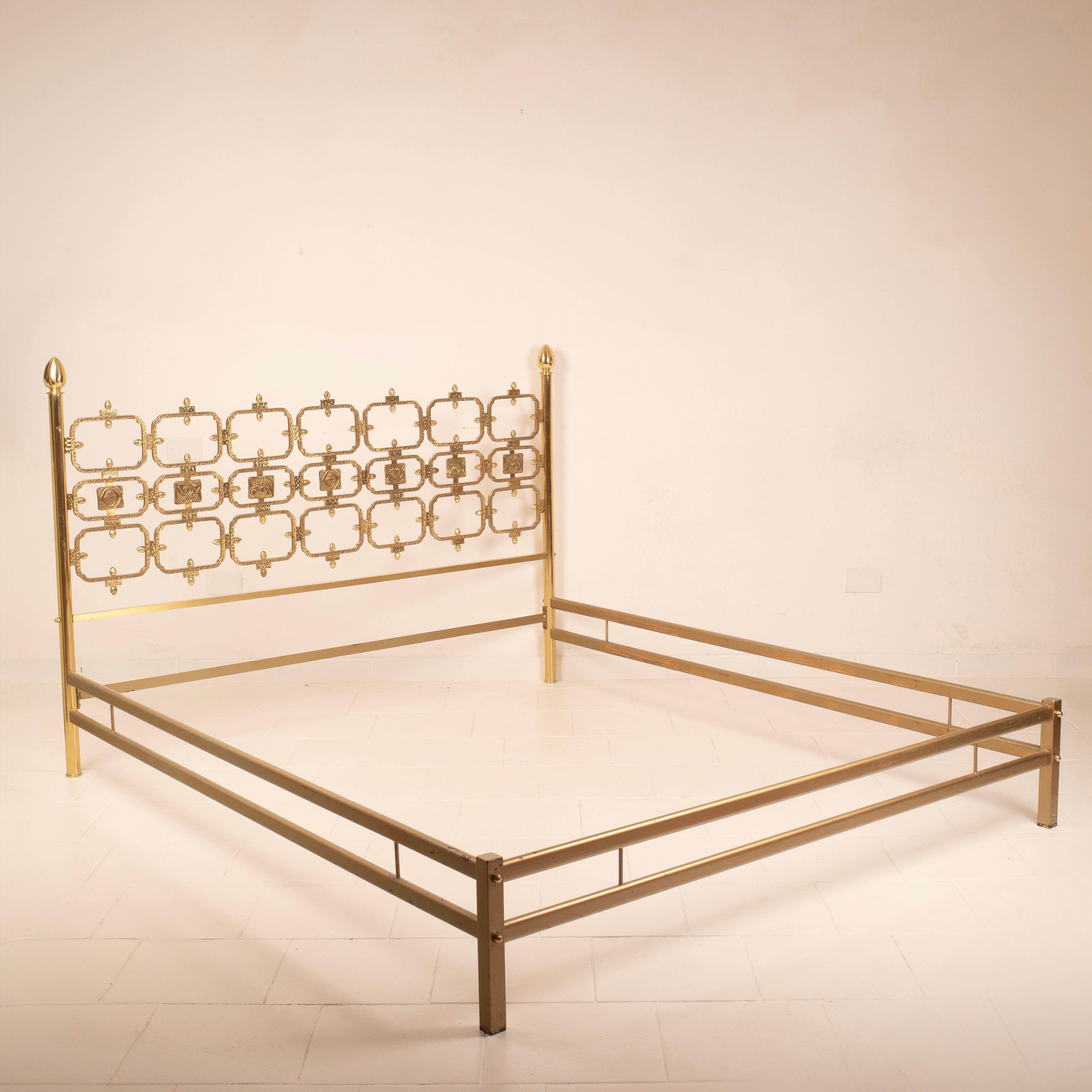 Thailandia Sculptural Brass Bed Frame by Frigerio Ciansky e Shelba Italy 1960 in vendita 7