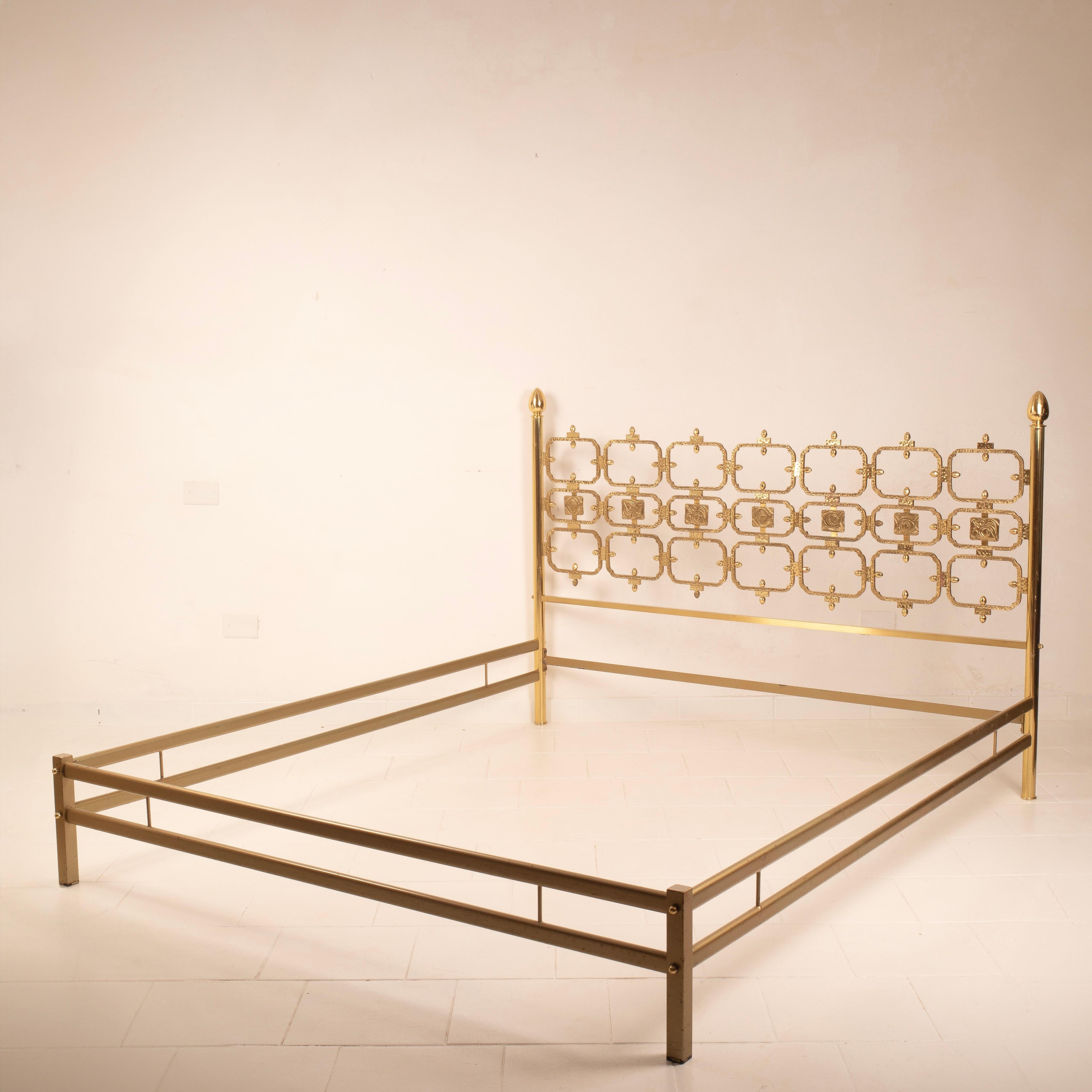 Exceptional and historically significant “Thailandia” bed, designed in collaboration by Ciansky, Shelba, and Luciano Frigerio for Frigerio di Desio, Italy, in the late 1960s.

This piece is noteworthy as the first brass cast bed ever produced by