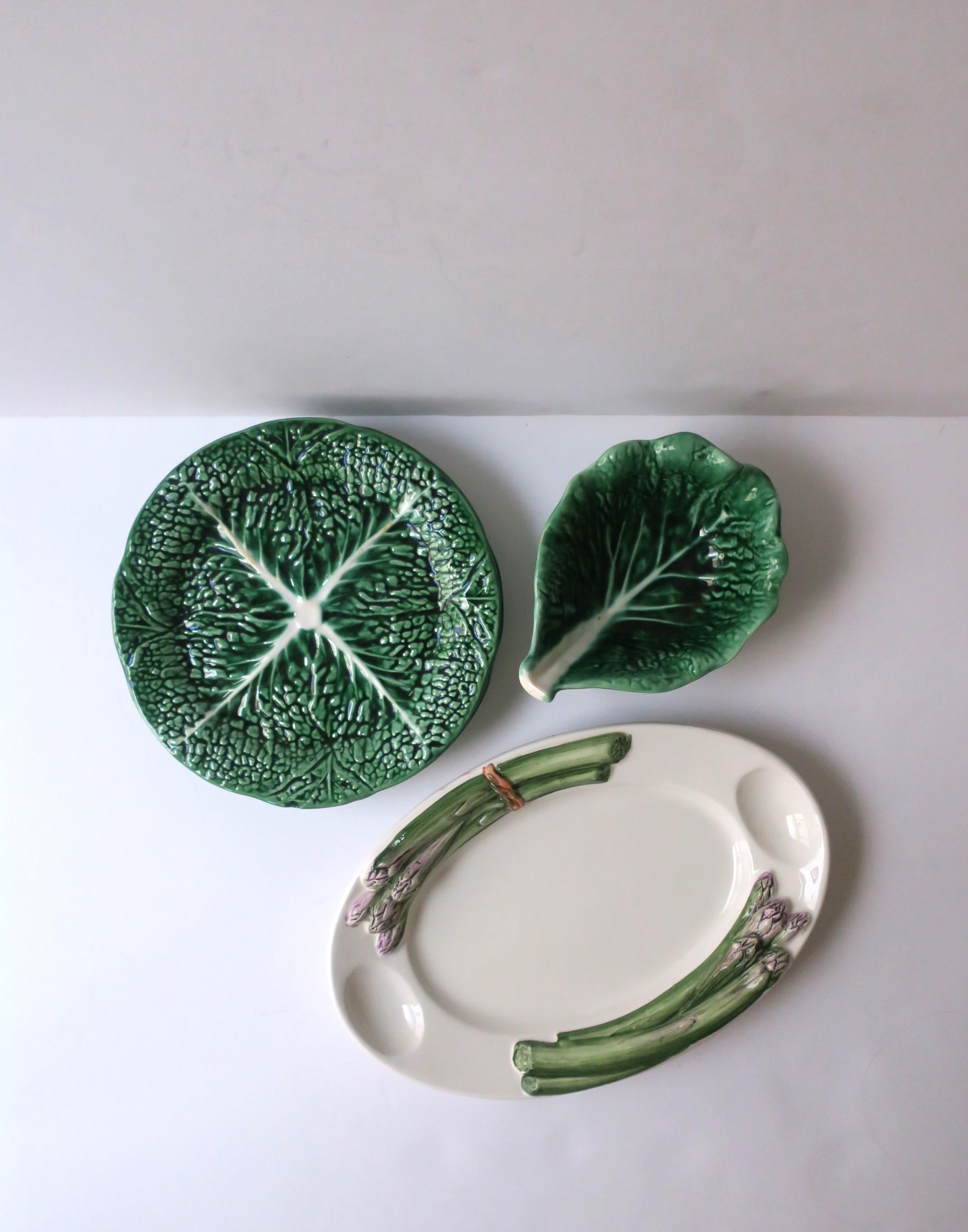 Lettuce or Cabbage Leaf Plates Green and White, Set of 4 For Sale 1