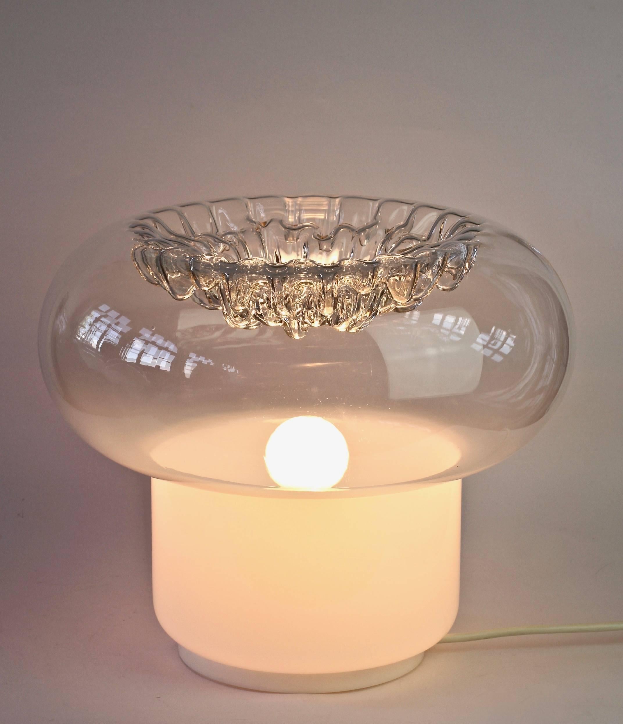Milk Glass 1970s Toni Zuccheri for VeArt (attri.) Large Italian Textured Glass Table Lamp