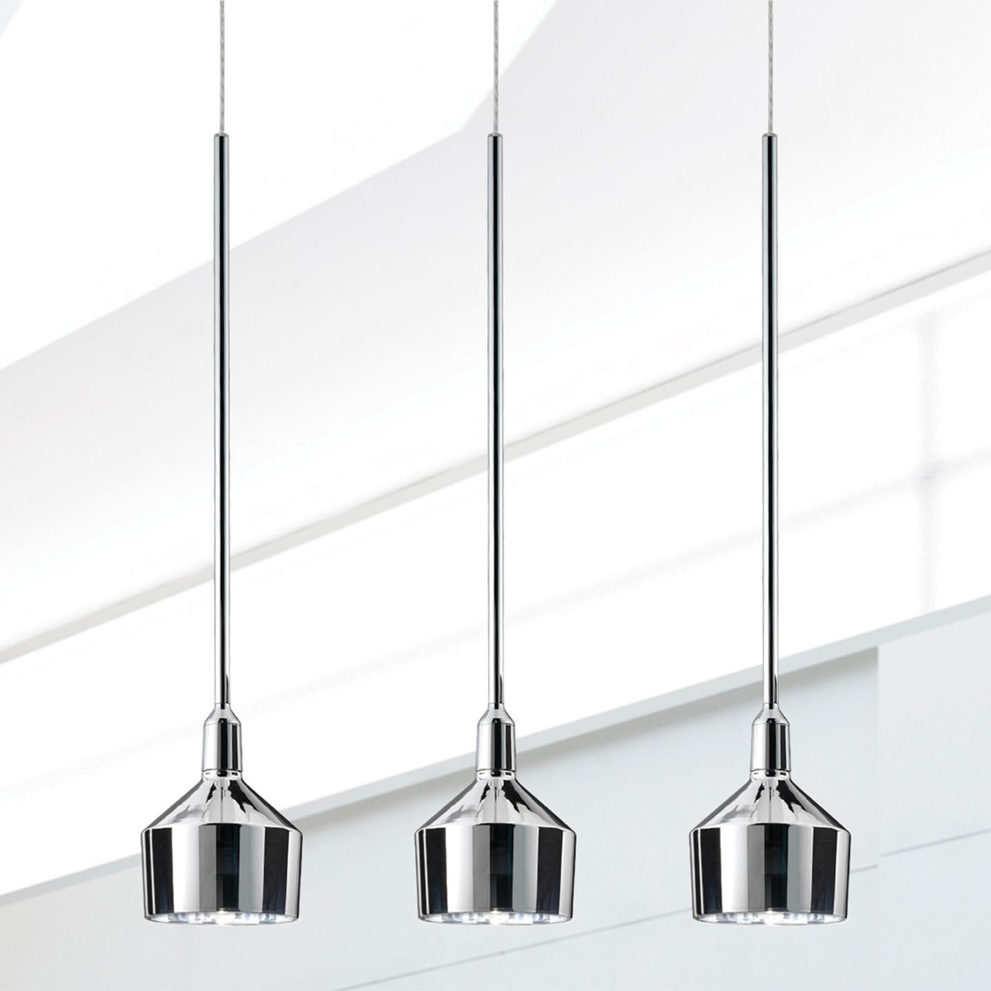 Arik Levy designed the Beamer Pendant in 2013 to be a clever, multivariable pendant system. While the Beamer Pendant looks great as a standalone, the versatile pendant can be customized into three and five multipoint systems and comes in two sizes.