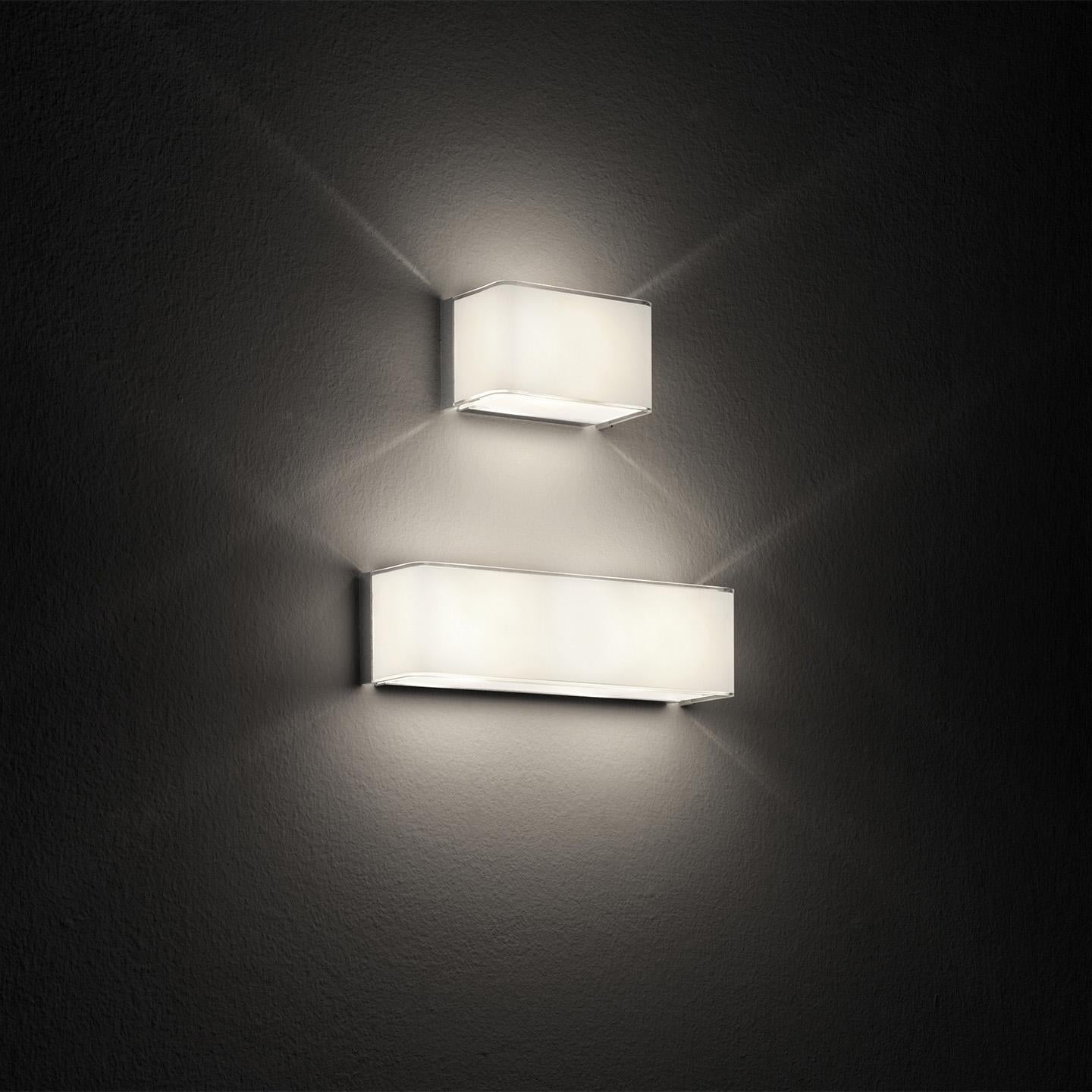 Modern Leucos Block P 29 LED Wall Sconce in Glossy White by Design Lab For Sale