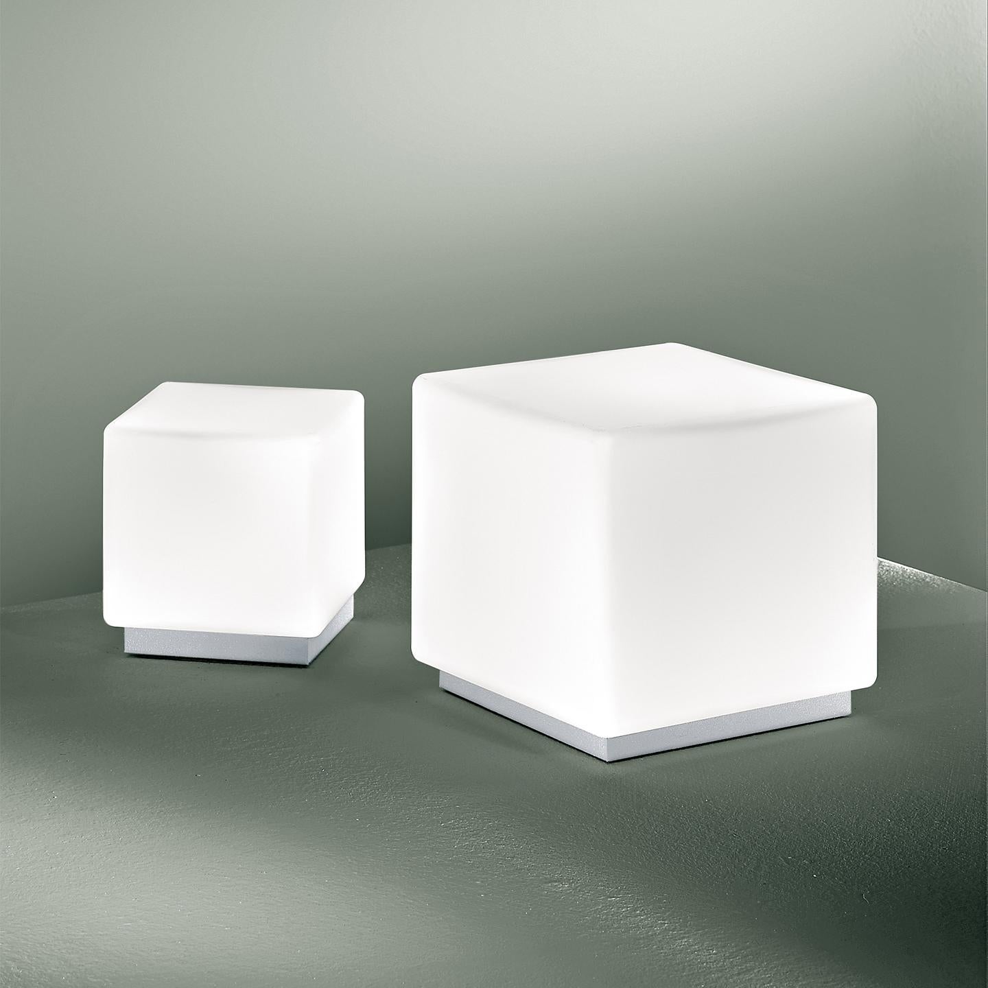 Moderne Lampe de bureau Leucos Cubi T 11 en blanc satiné et gris par Design Lab en vente