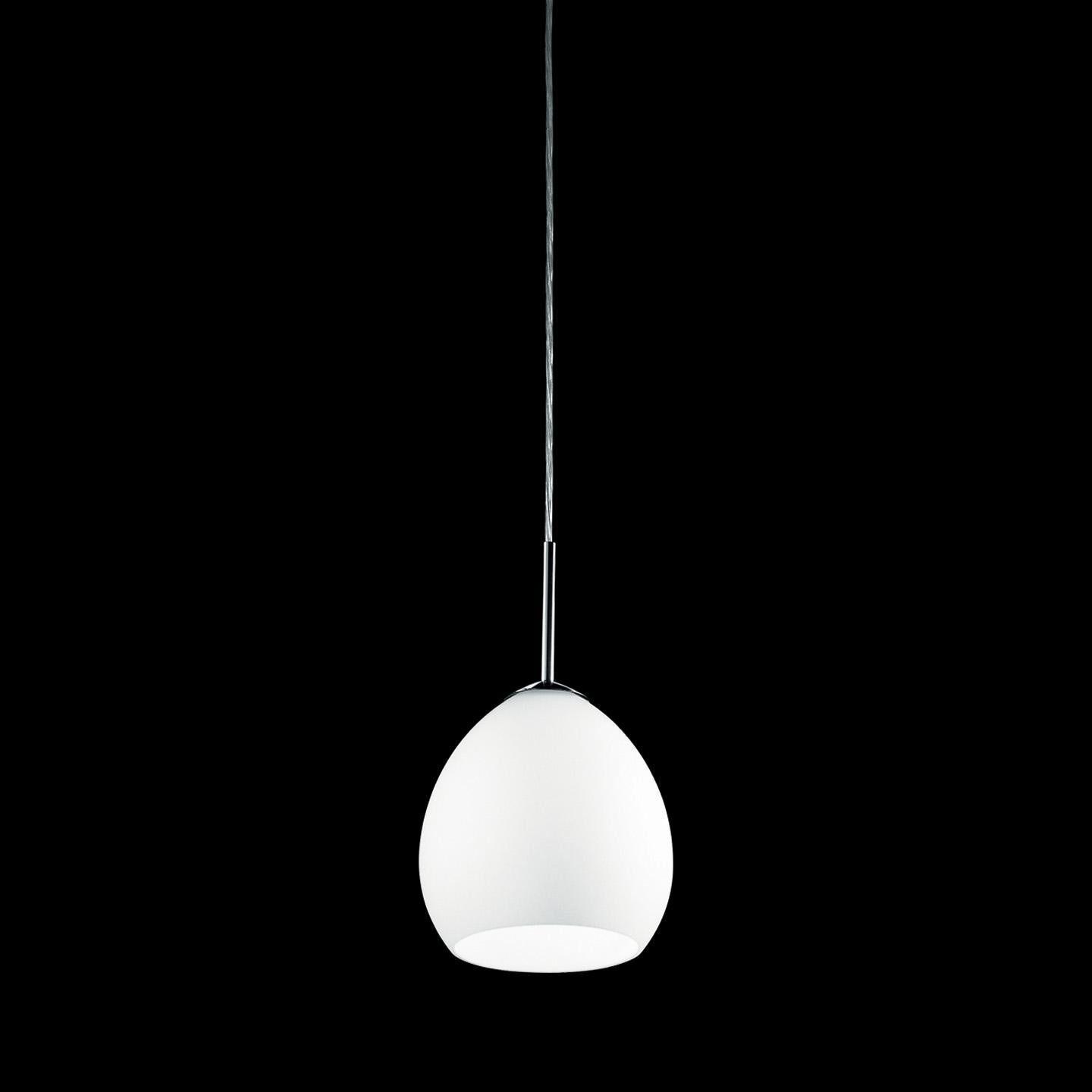 The Golf pendant is a whimsical, bestselling design from the historic Leucos design collection. Designed by Toso & Massari, the Golf collection includes a versatile array of pendants, wall and ceiling lamps. Each comes with the option of a hand