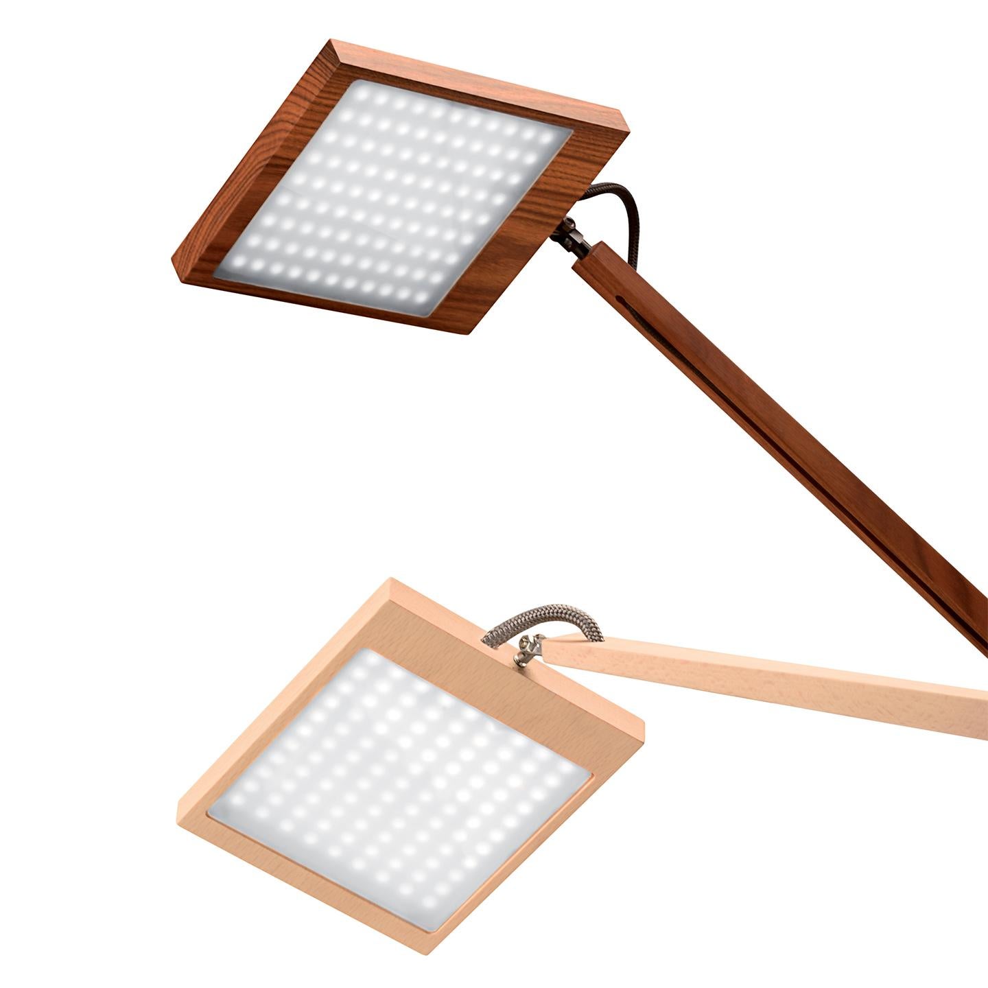 Moderne Lampe de bureau Leucos Leva Evo T LED en hêtre et aluminium gris par Massimo Iosa Ghini en vente