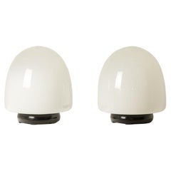 Leucos. Pair of egg-shaped glass lamps. Italy, 1960s.
