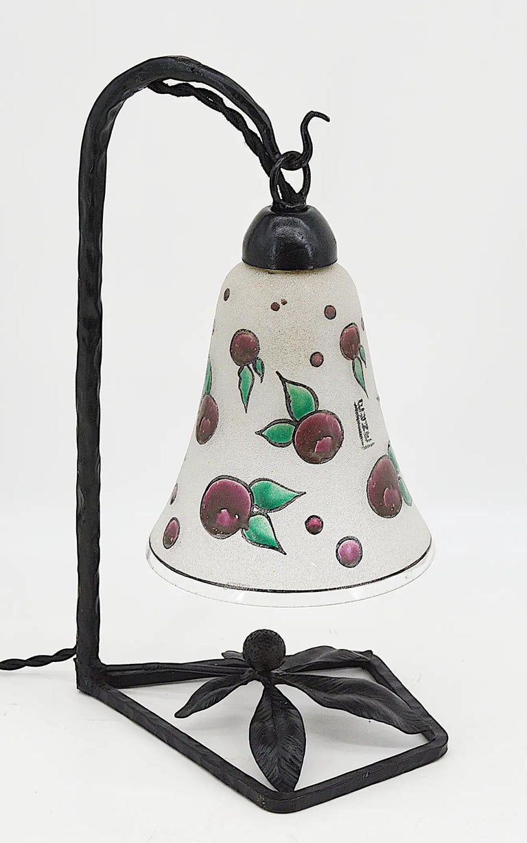 LEUNE French Art Deco Enameled Lamp, 1920s In Good Condition For Sale In Saint-Amans-des-Cots, FR